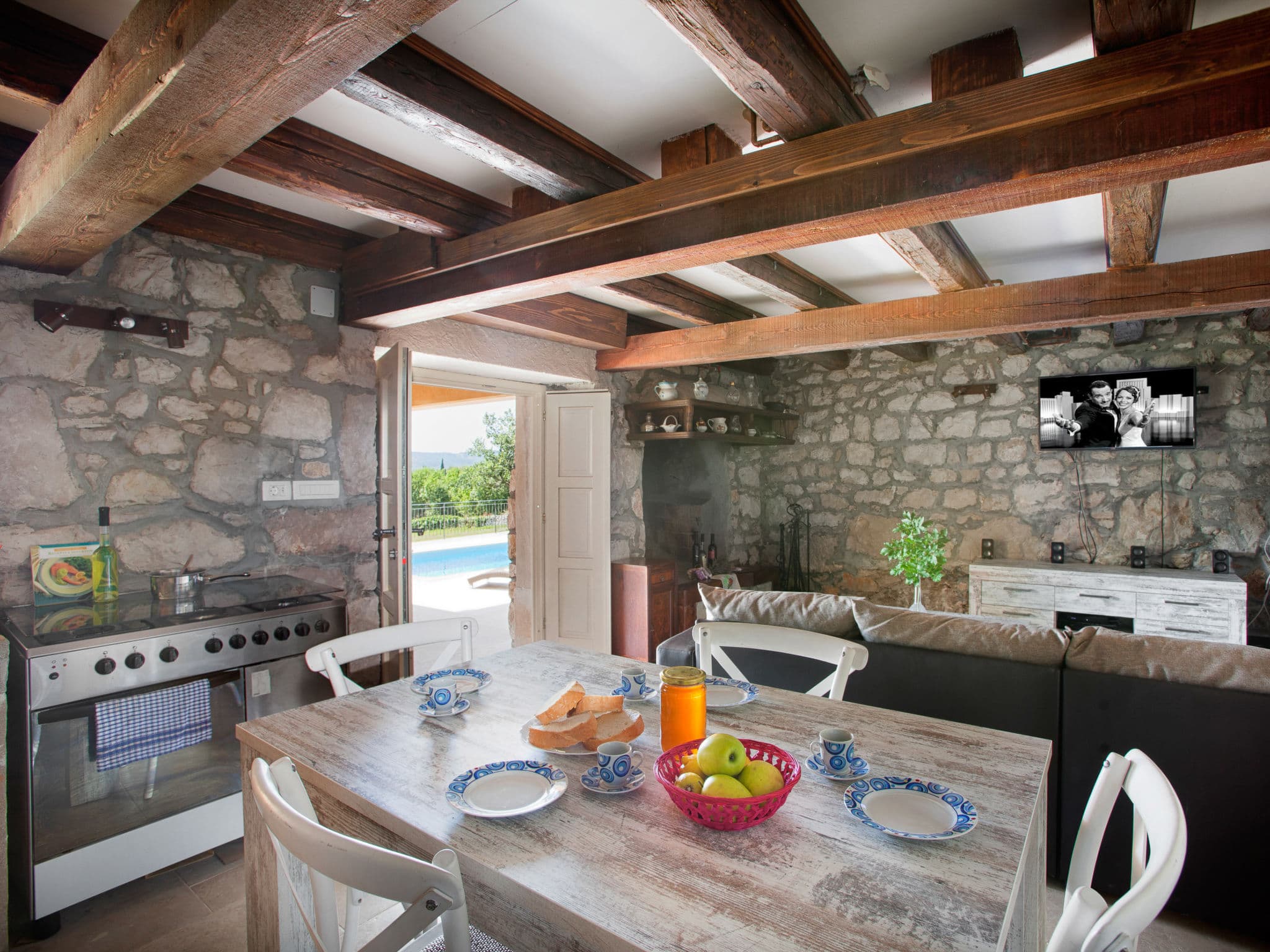 Kitchen / Dining Room