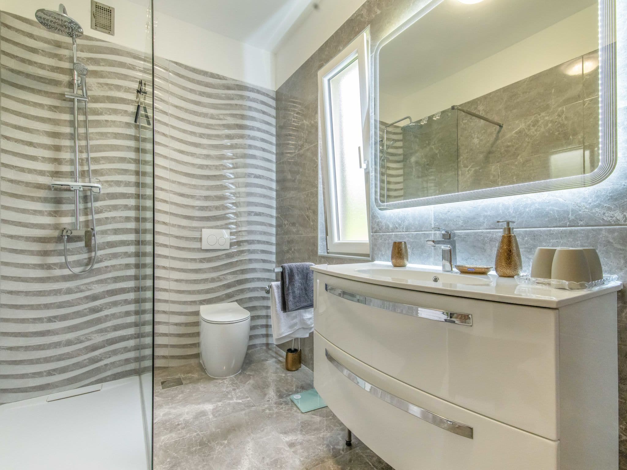 Bathroom / Wellness