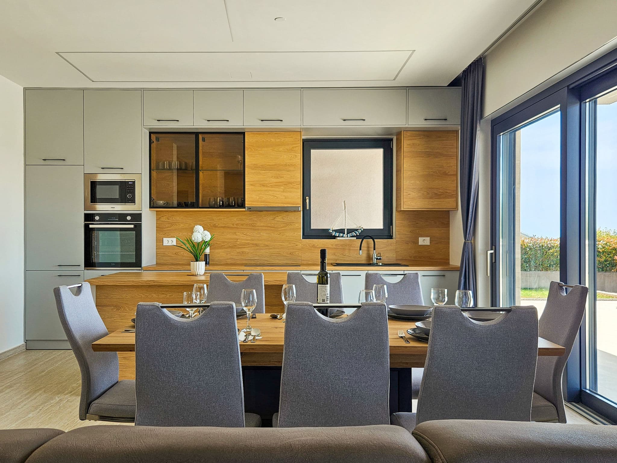 Kitchen / Dining Room