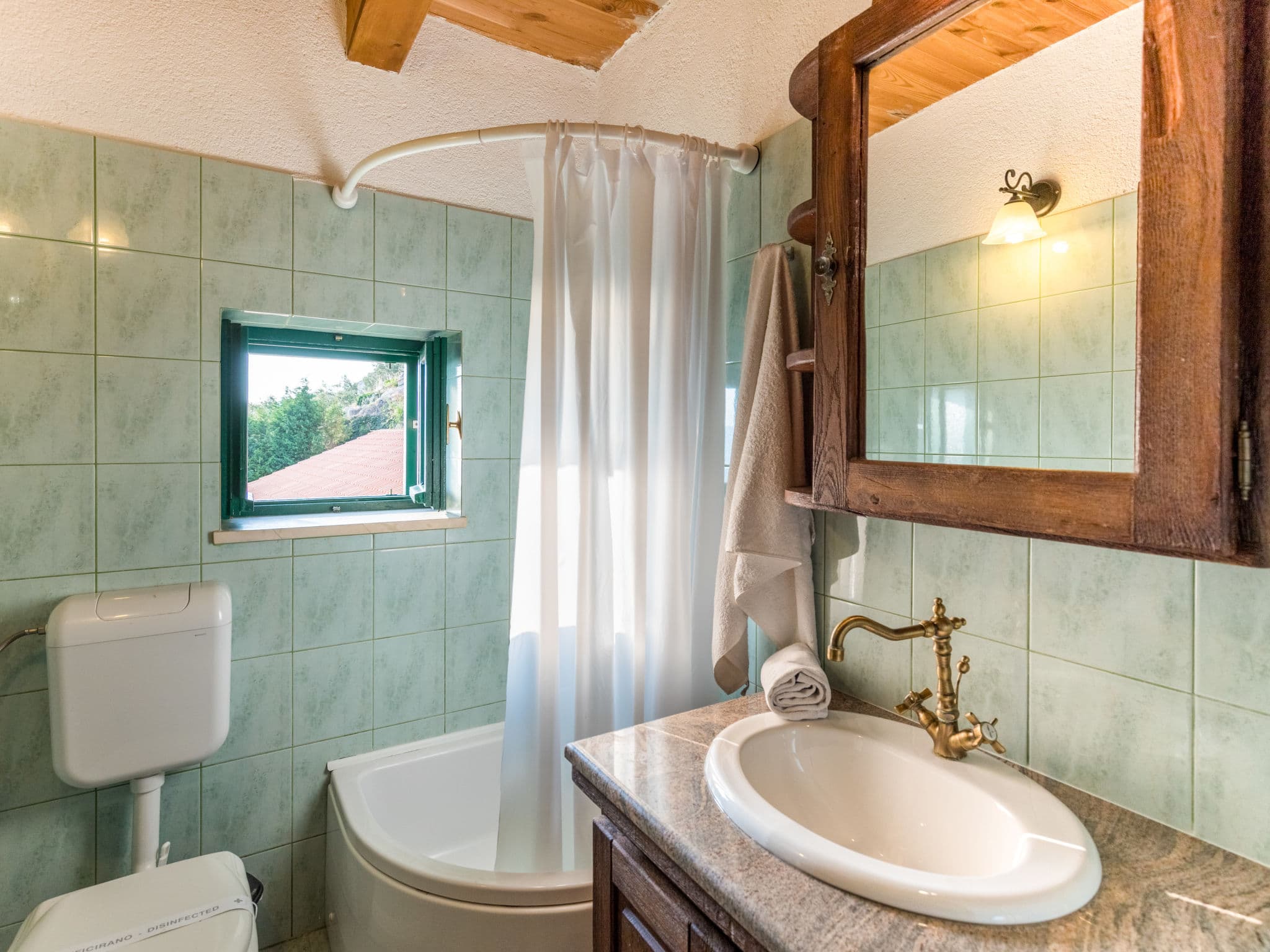 Bathroom / Wellness