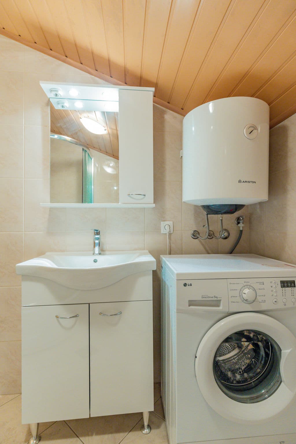 Bathroom / Wellness