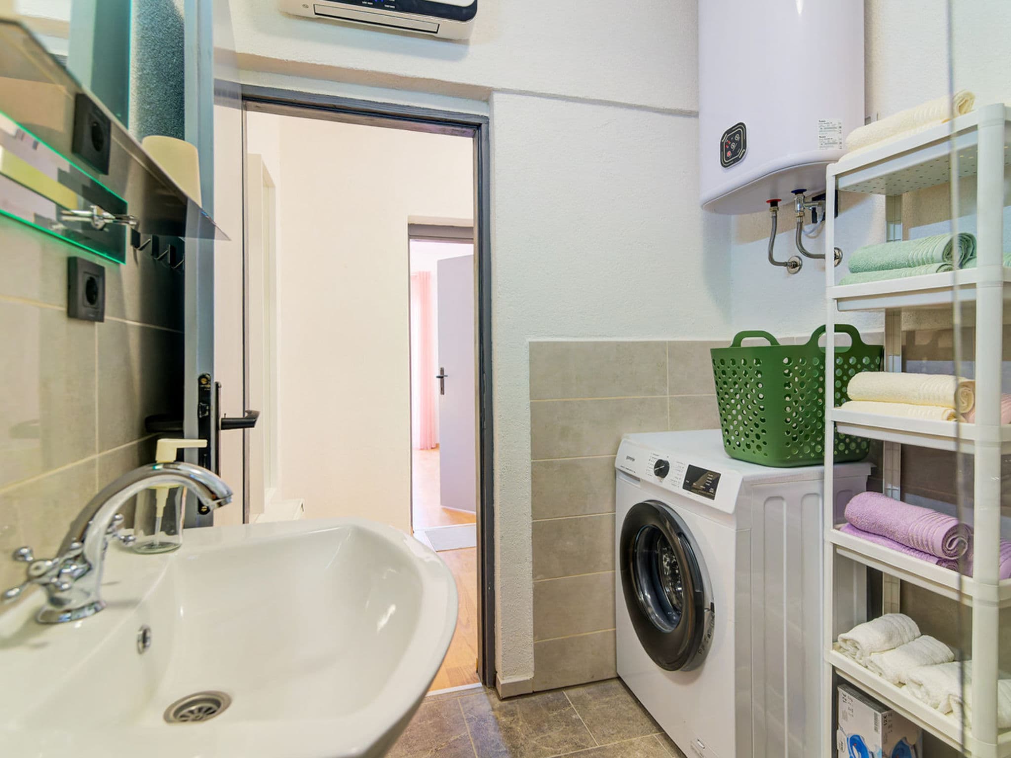 Bathroom / Wellness