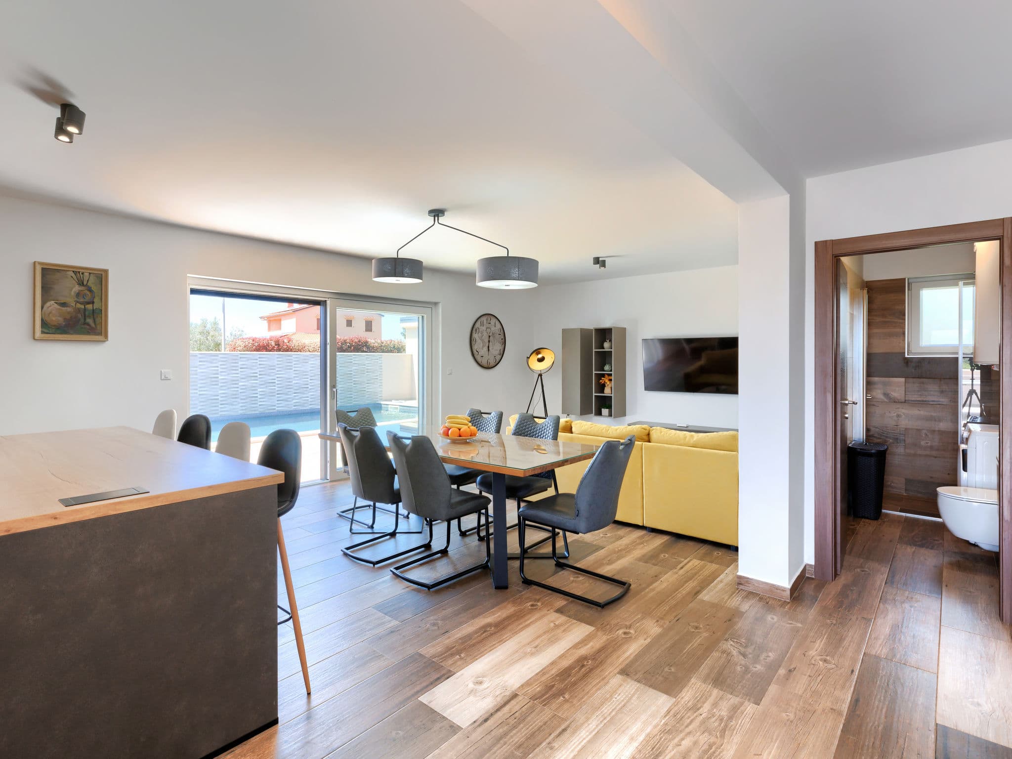 Kitchen / Dining Room