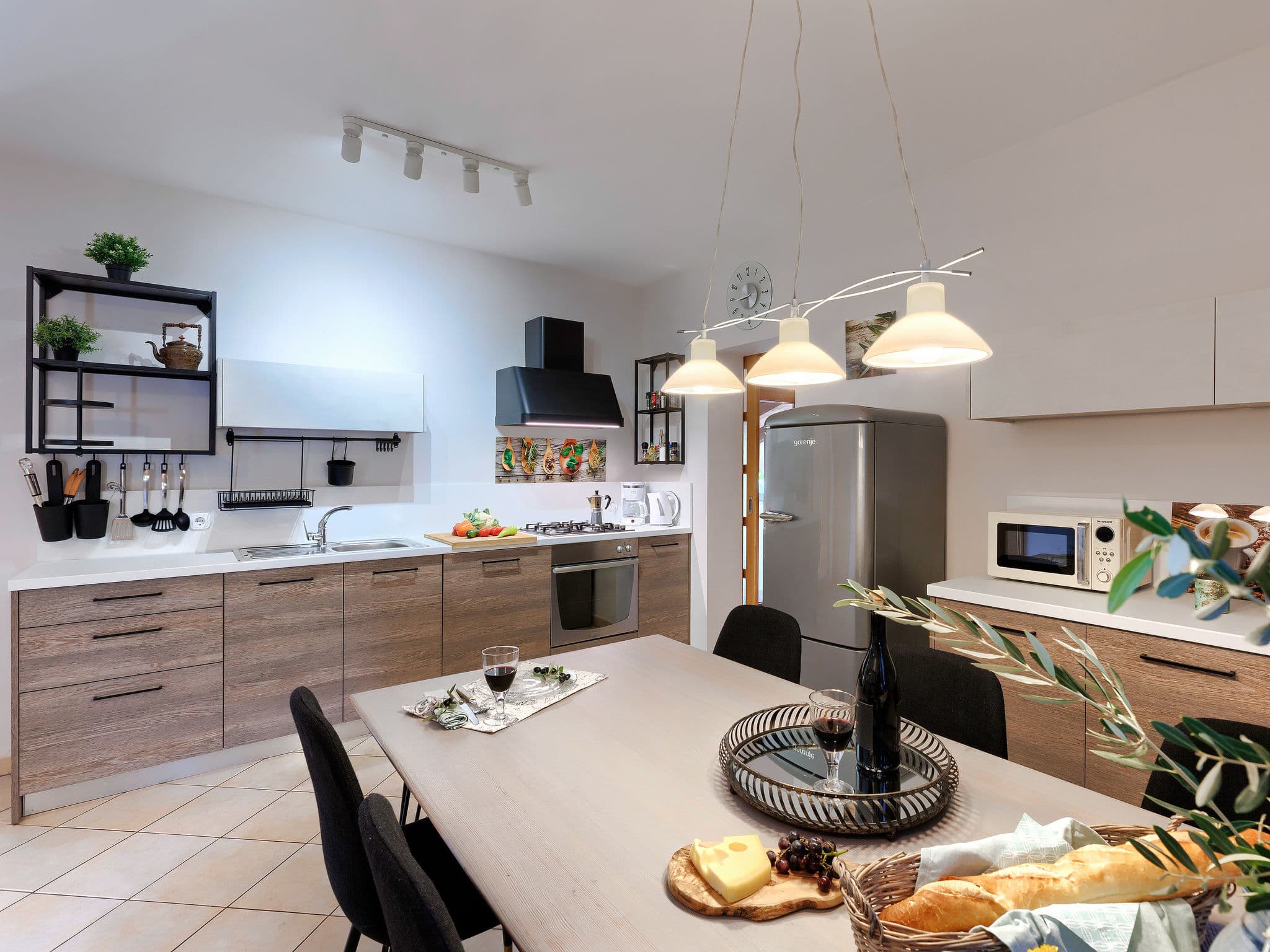 Kitchen / Dining Room