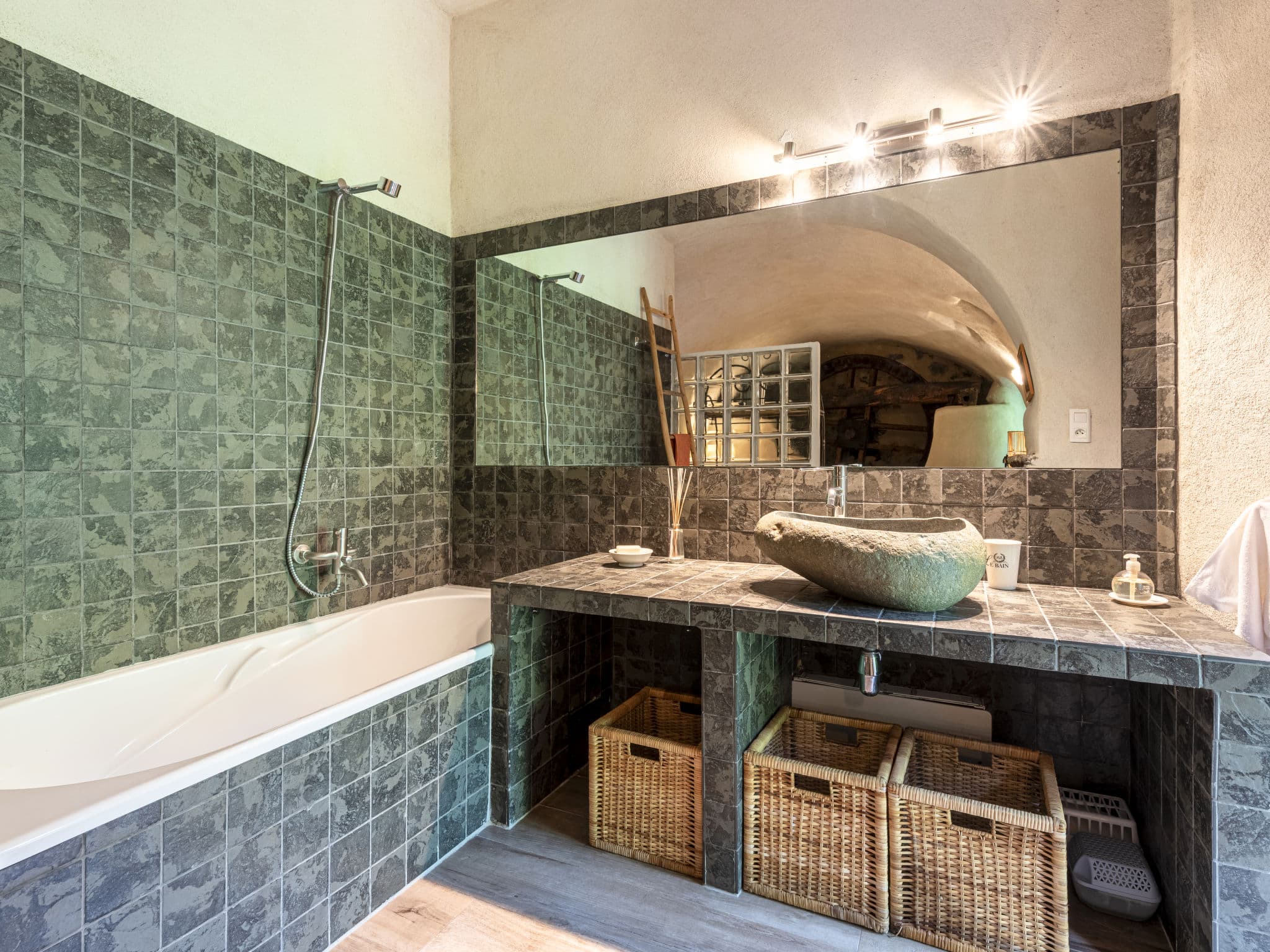 Bathroom / Wellness