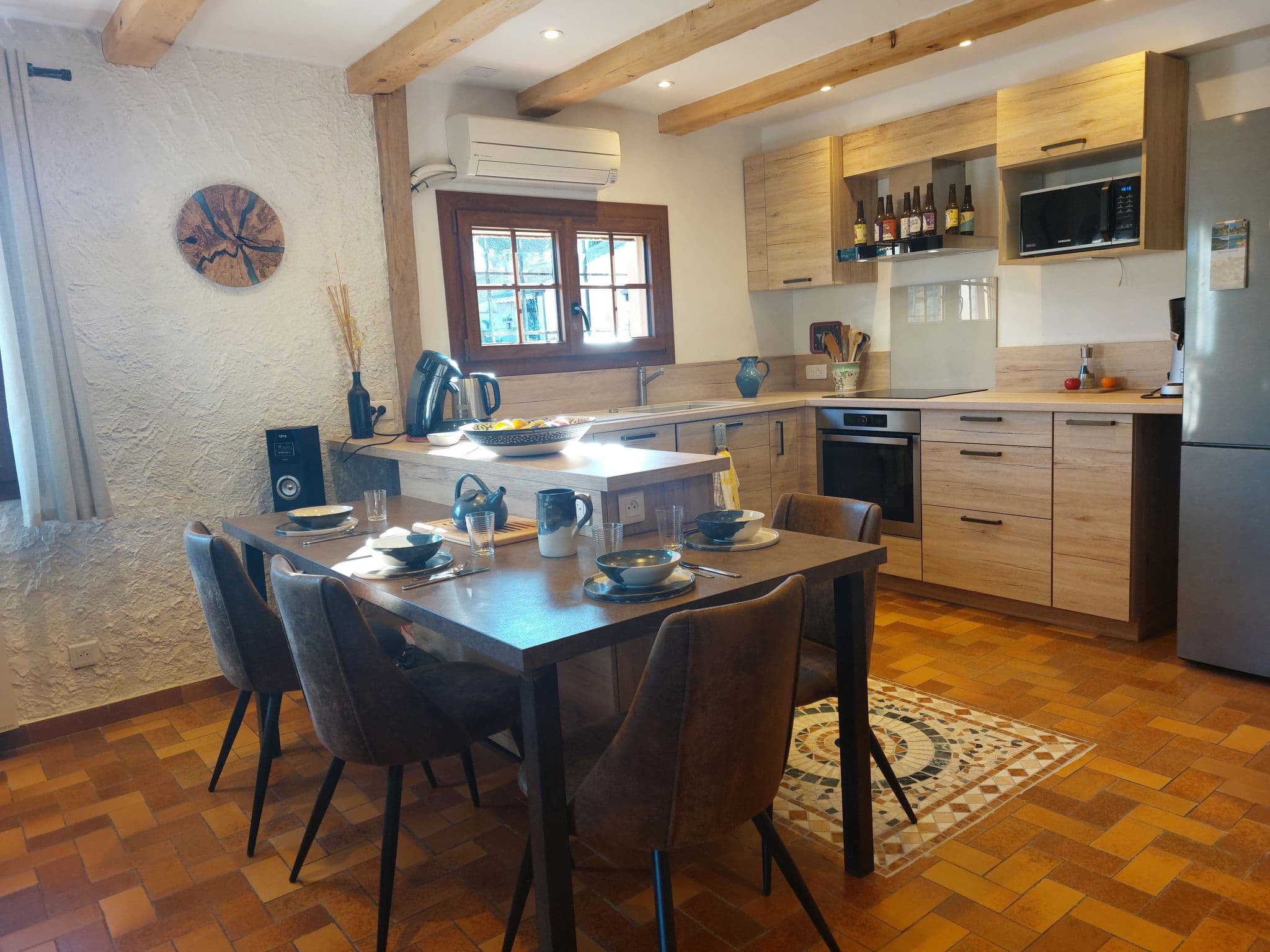 Kitchen / Dining Room