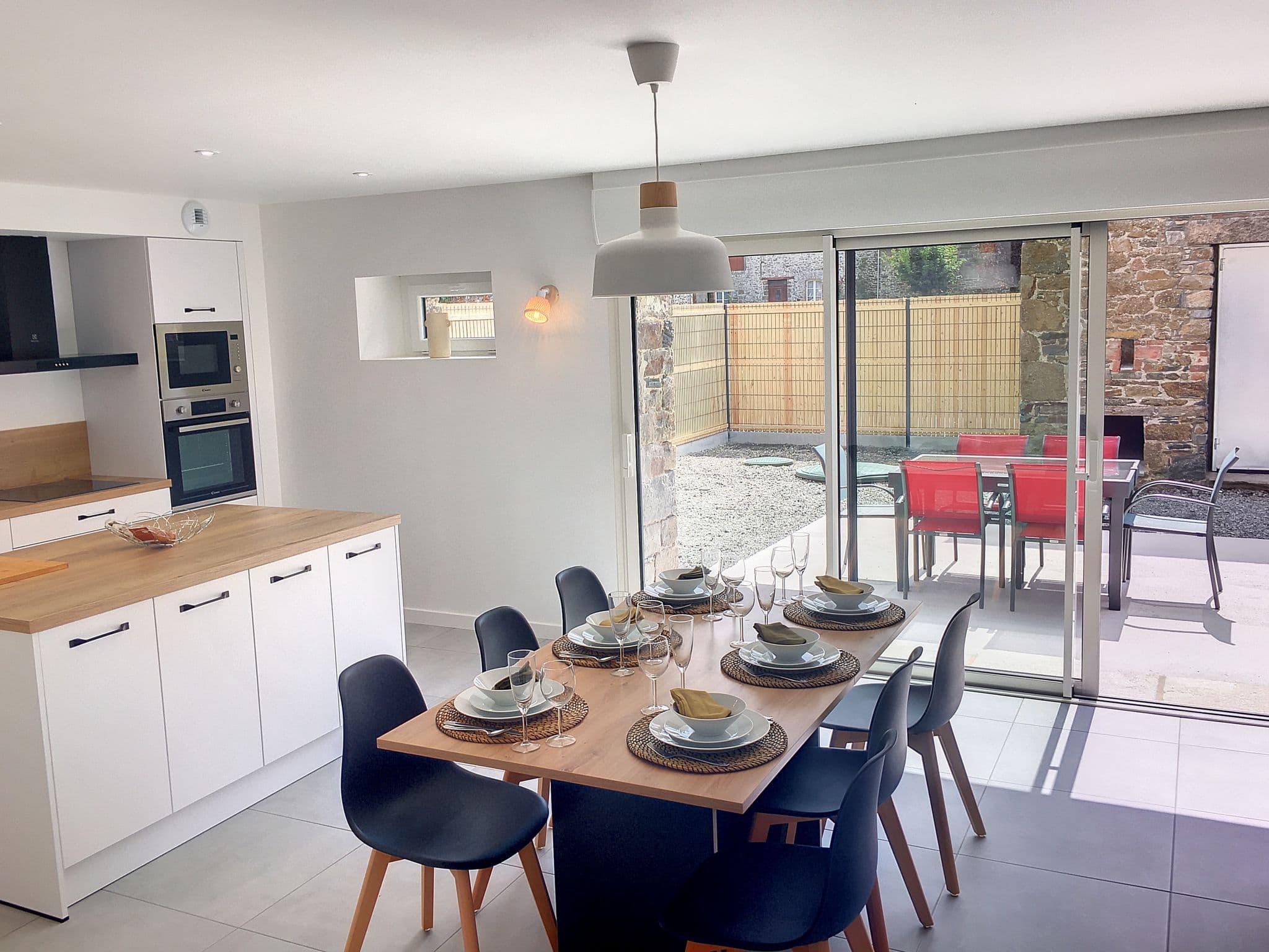 Kitchen / Dining Room