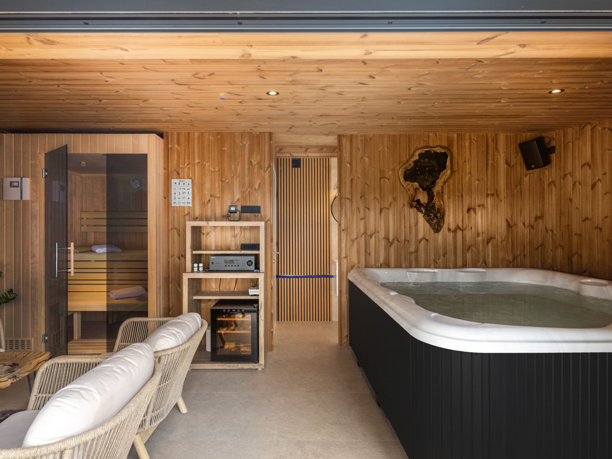 Bathroom / Wellness