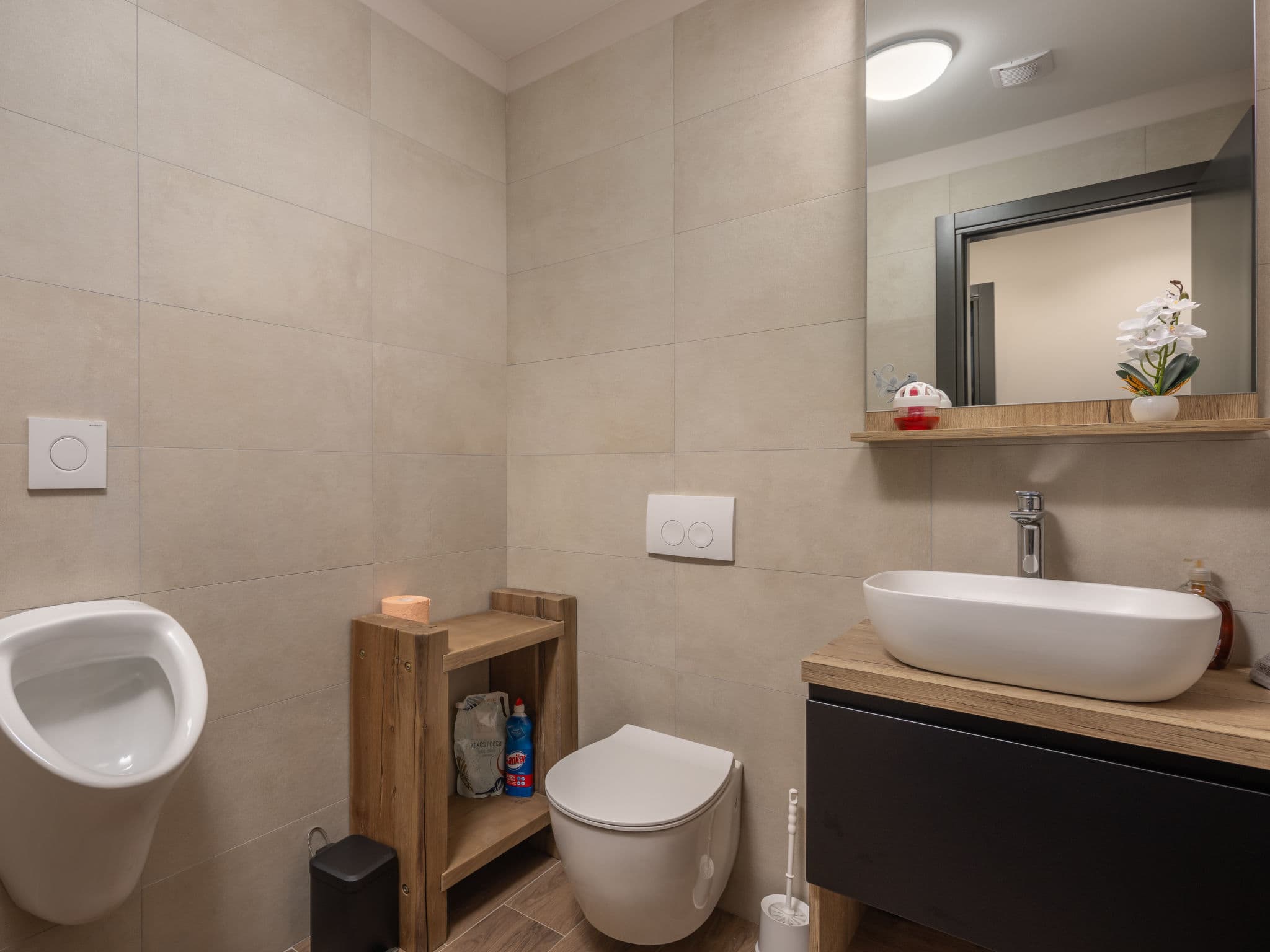 Bathroom / Wellness