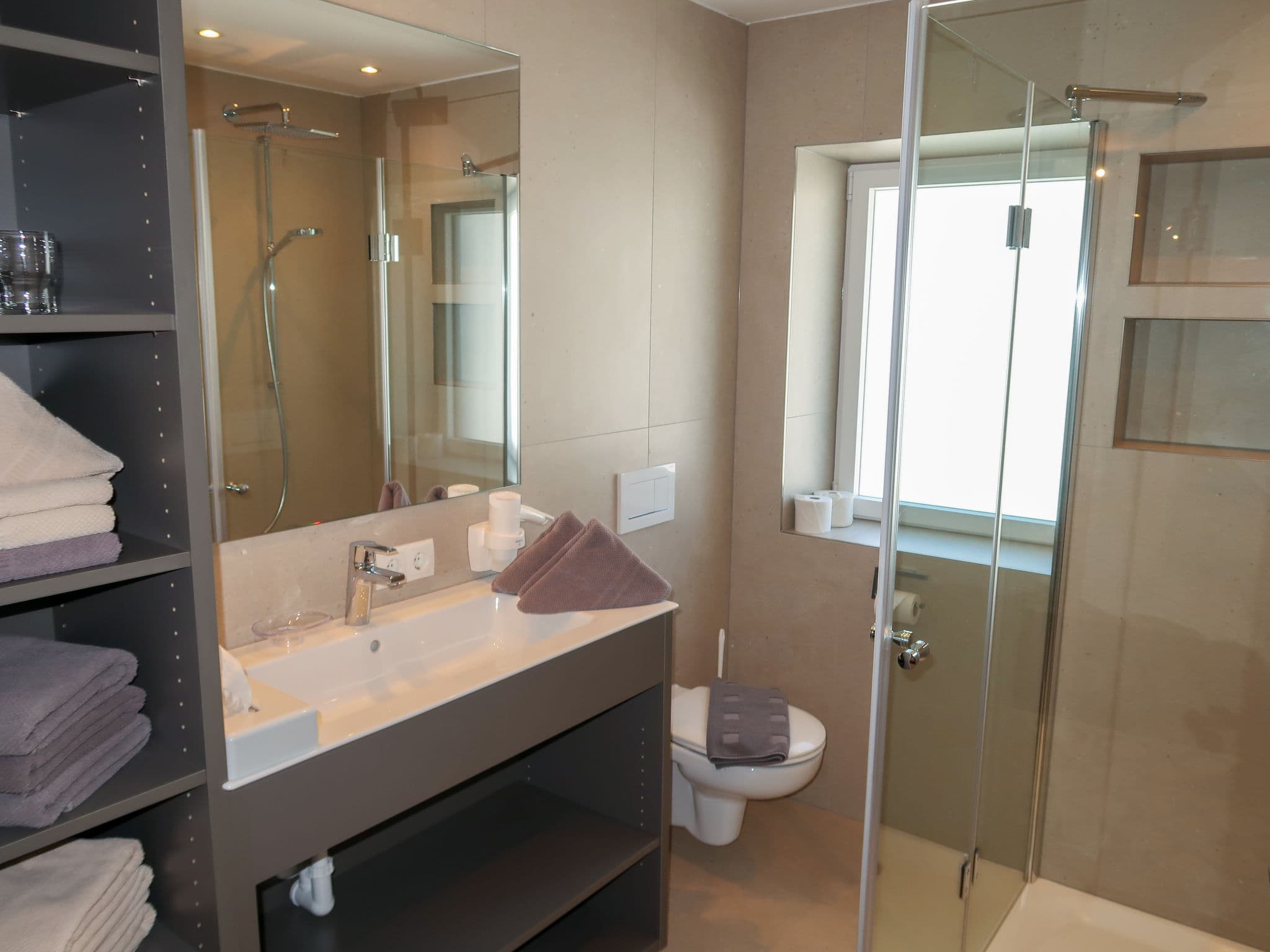 Bathroom / Wellness