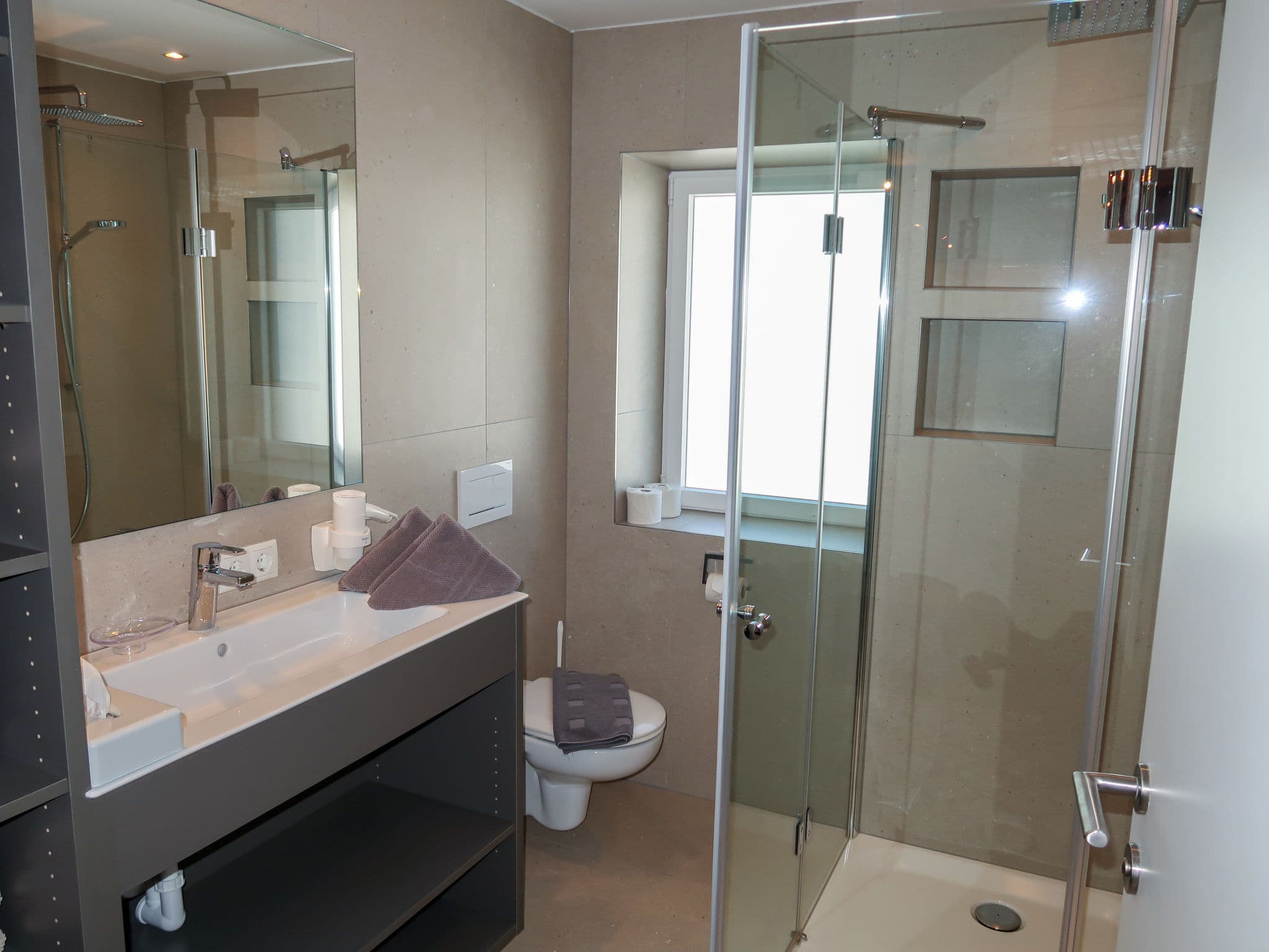 Bathroom / Wellness