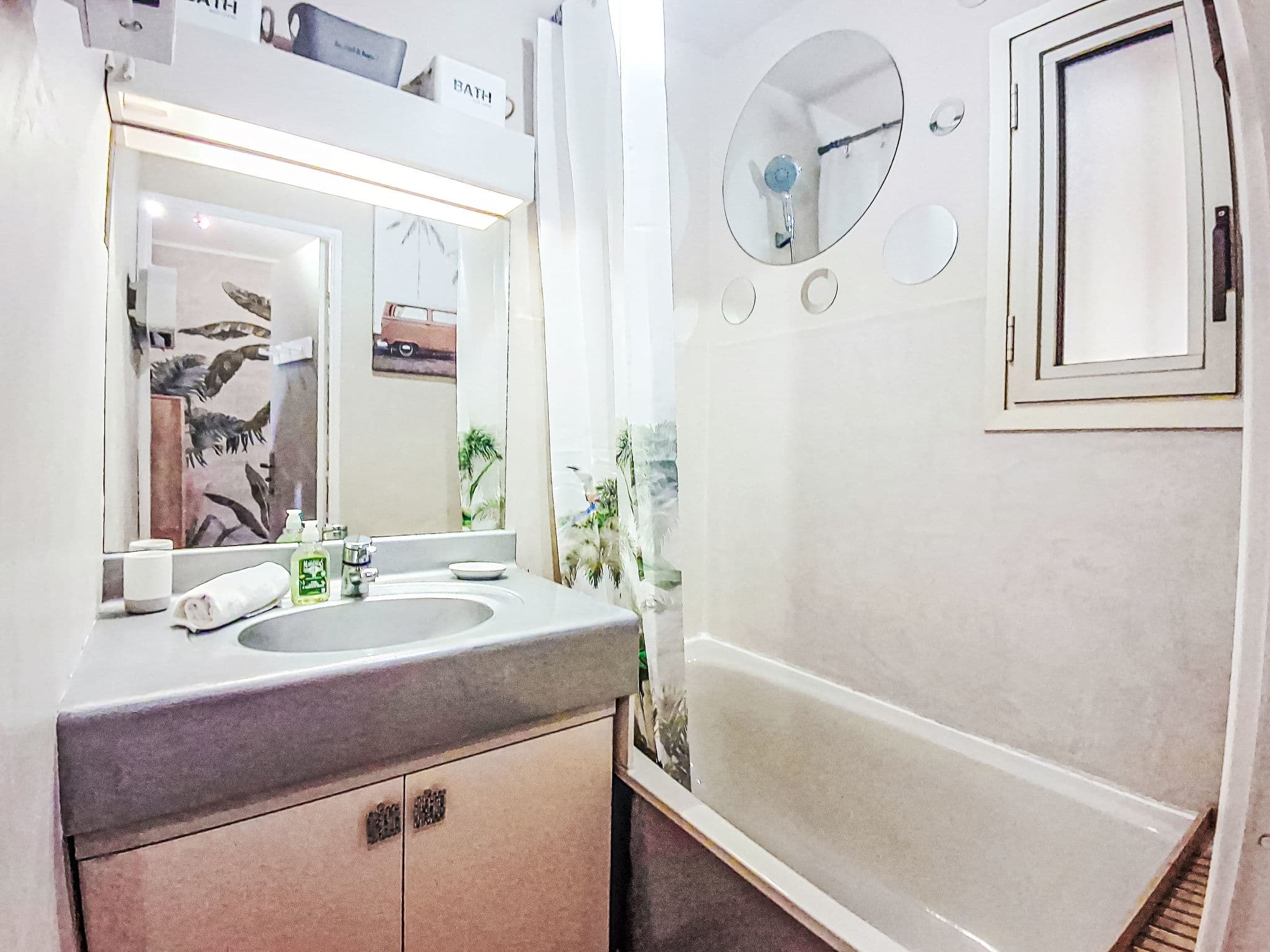 Bathroom / Wellness