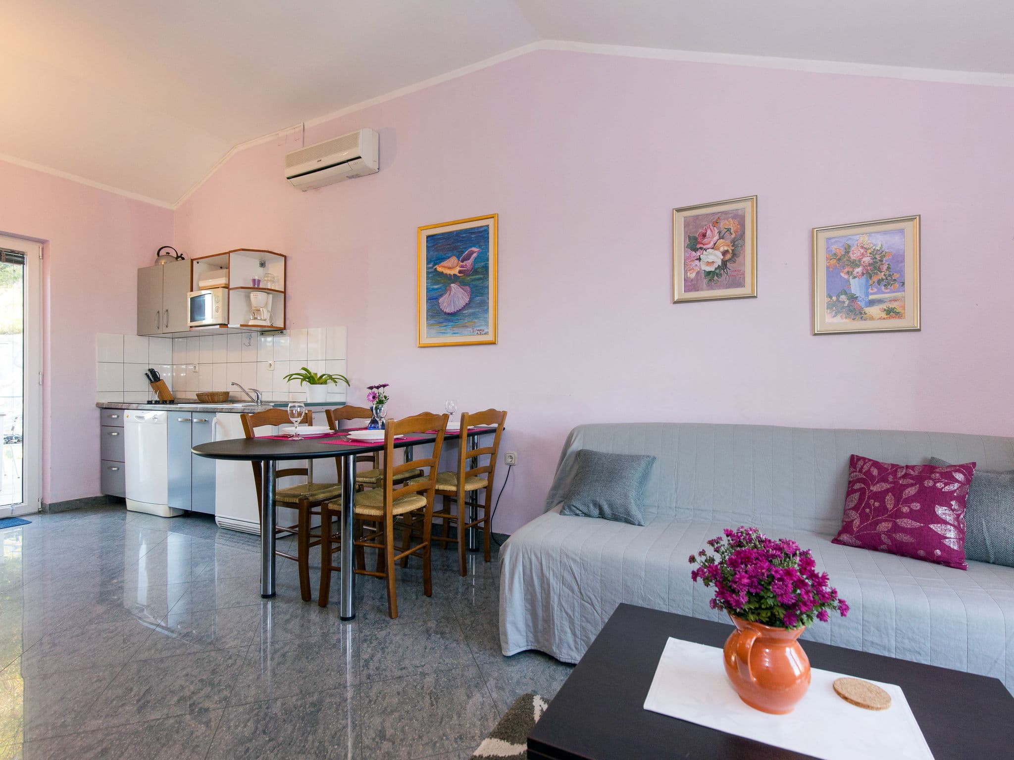 Kitchen / Dining Room