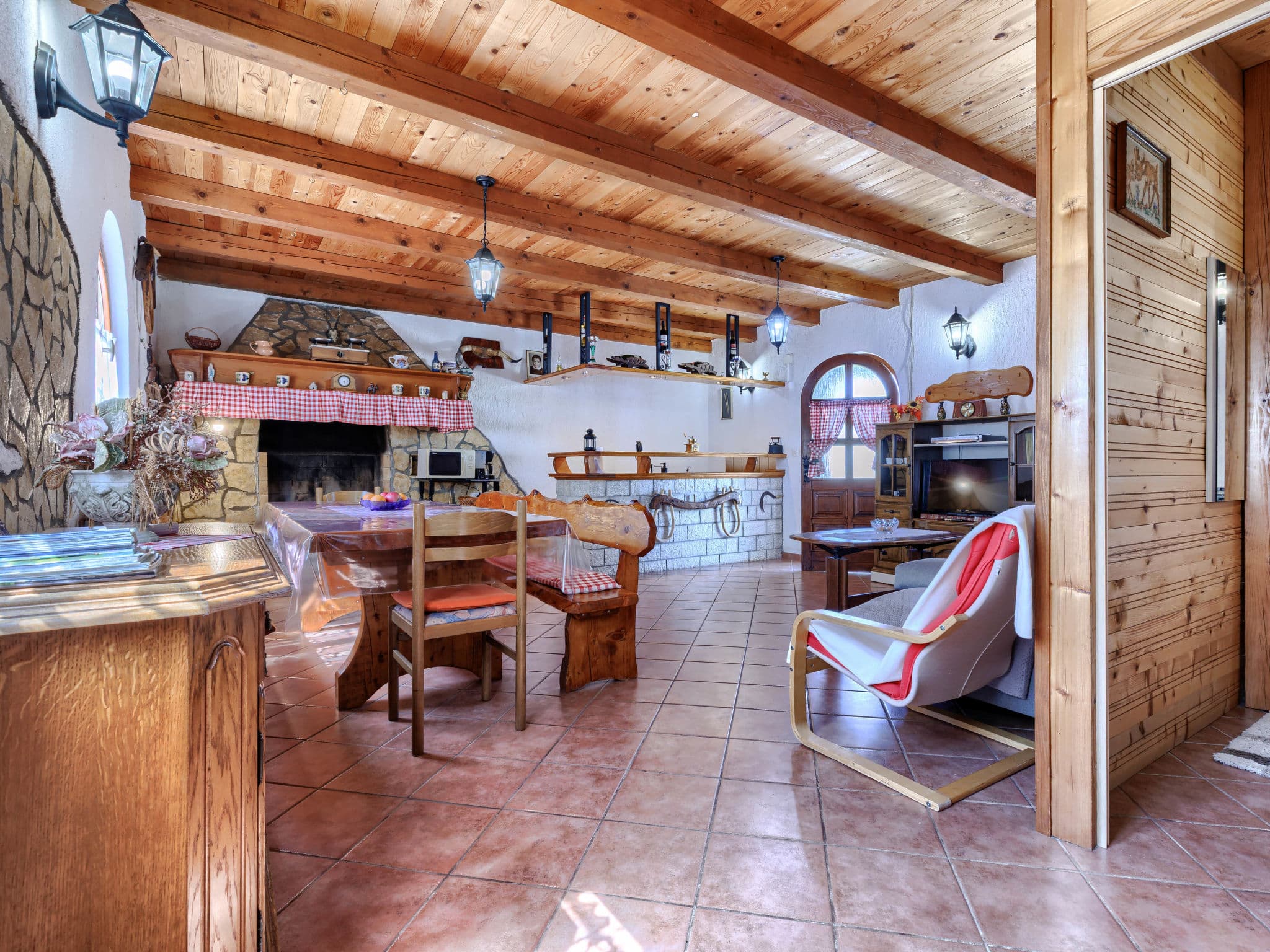 Kitchen / Dining Room
