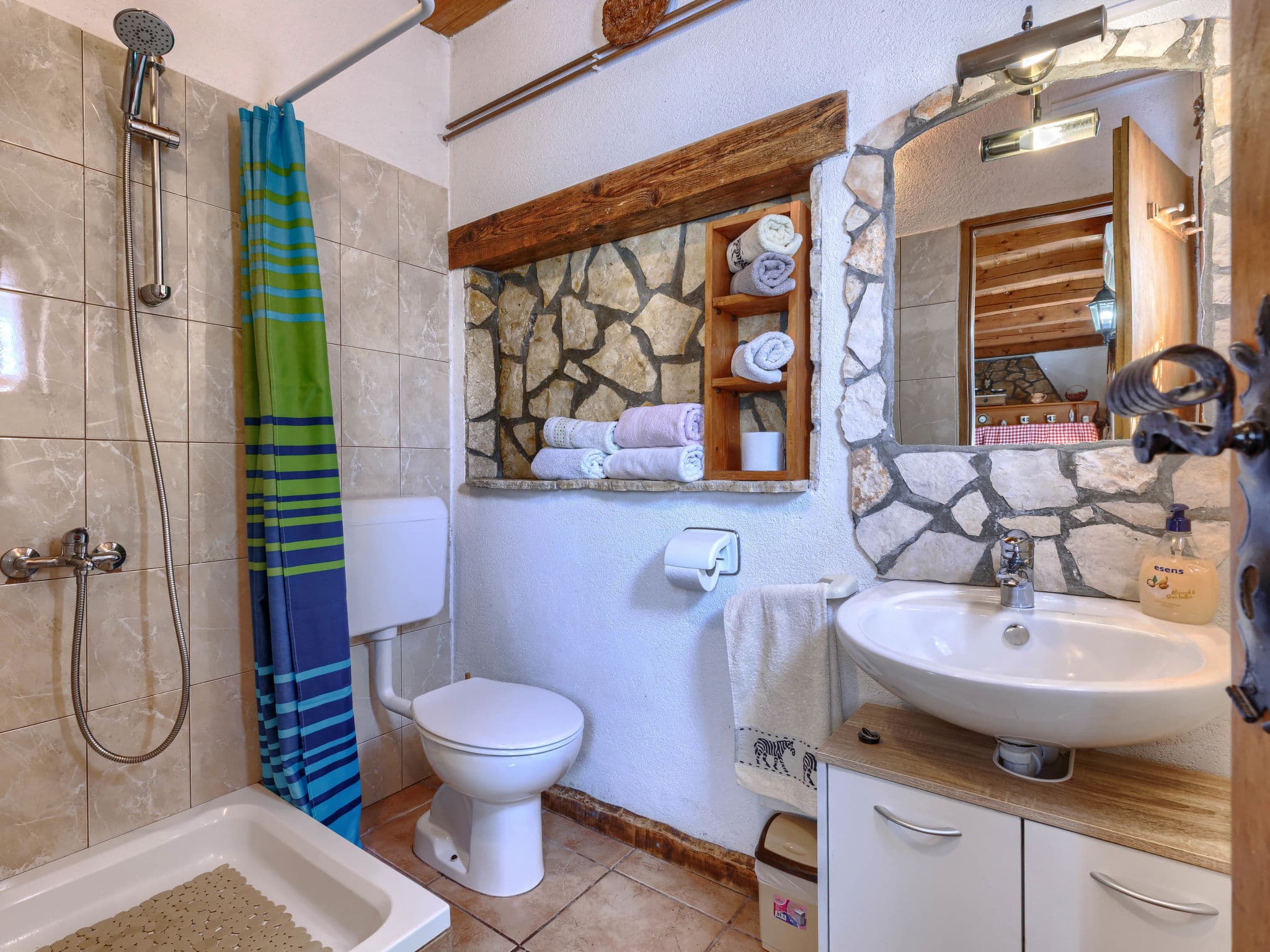Bathroom / Wellness