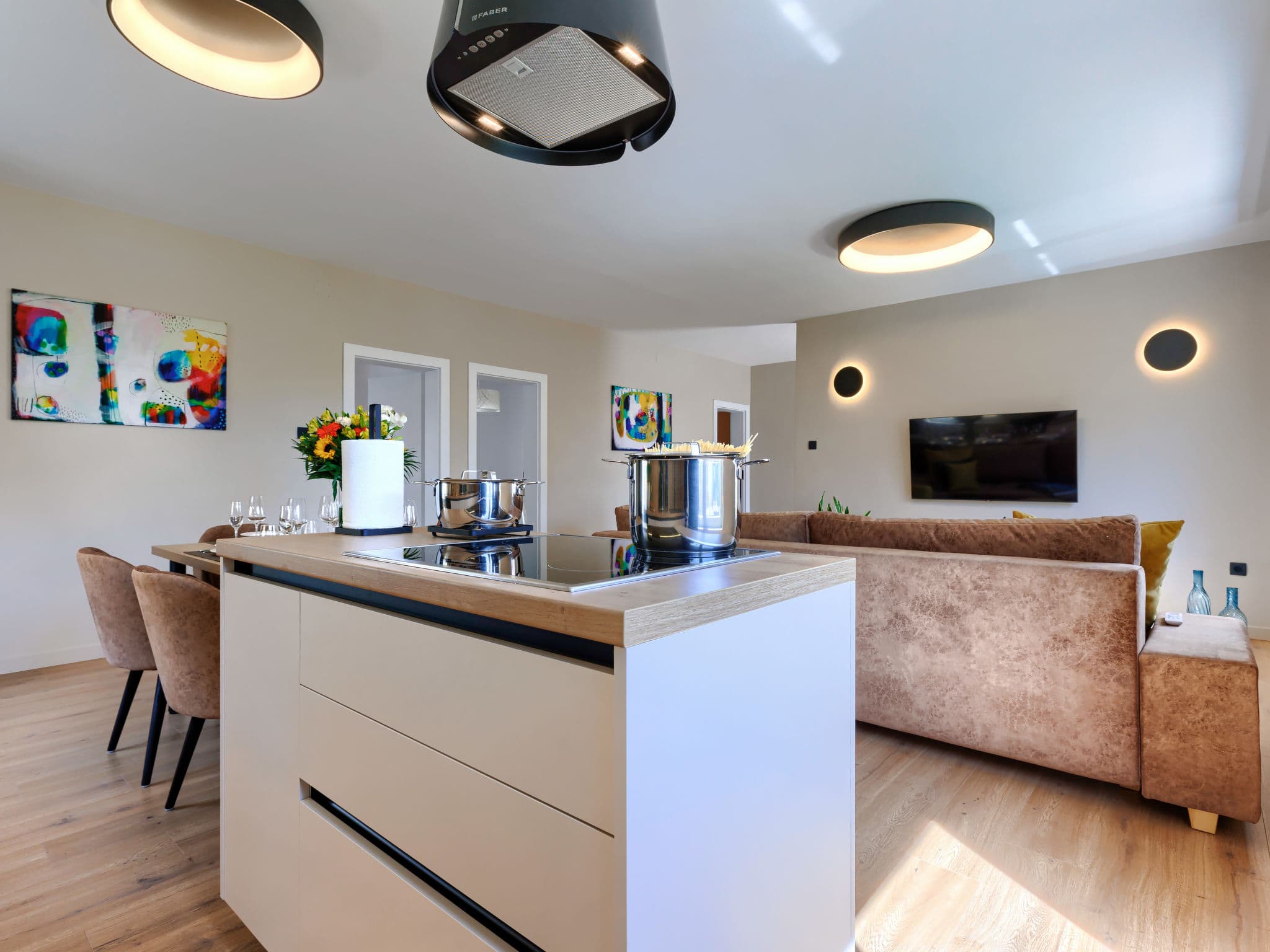 Kitchen / Dining Room