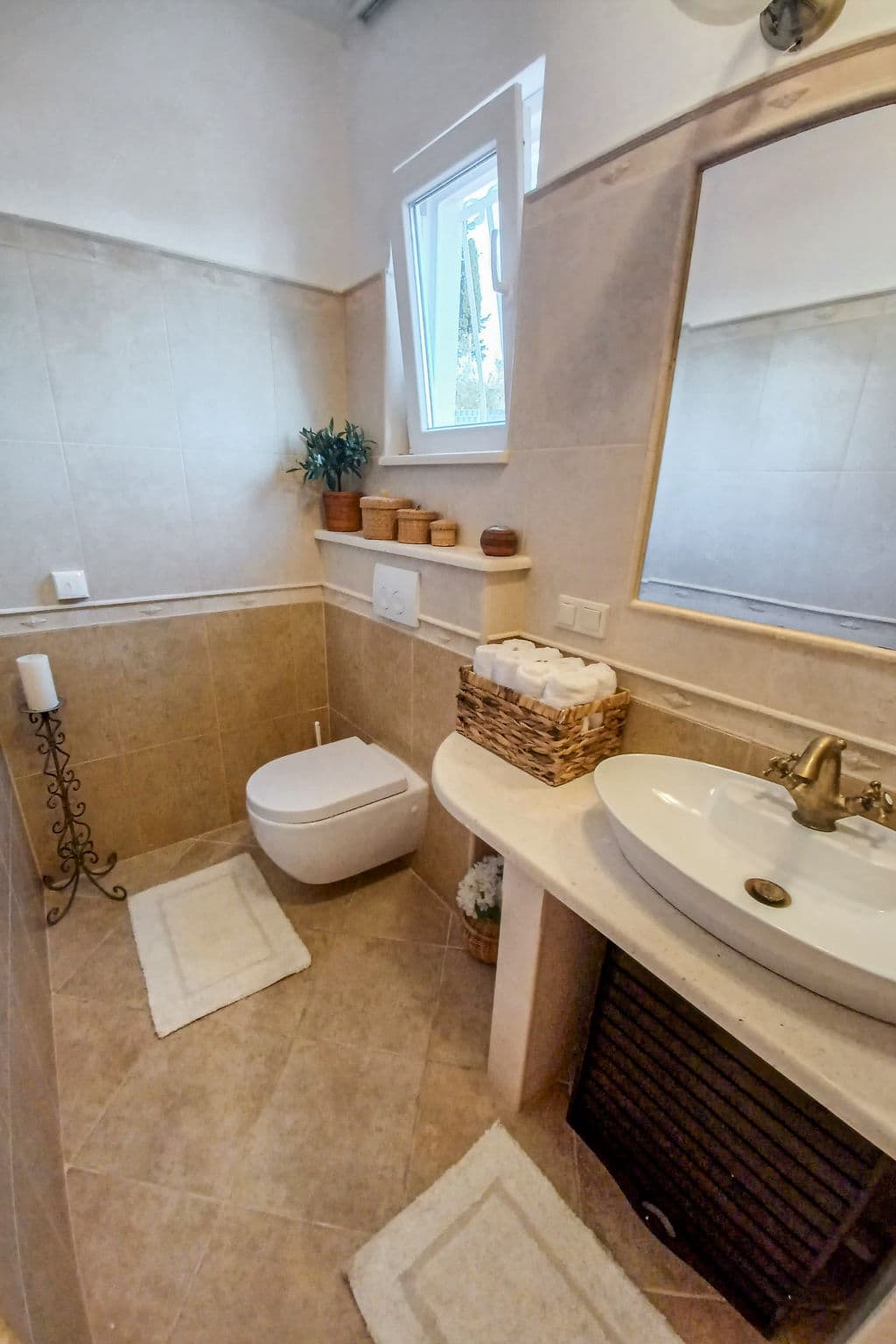 Bathroom / Wellness