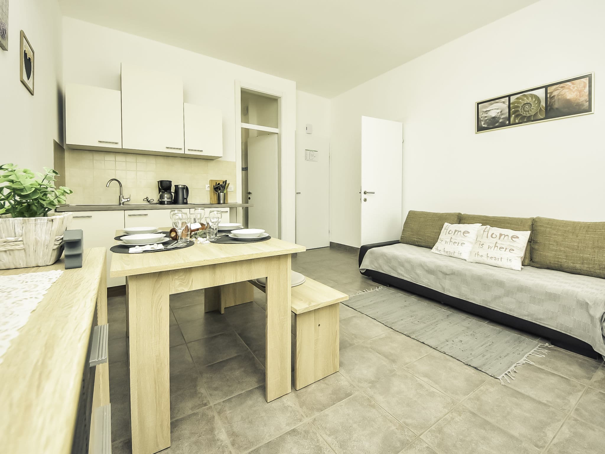 Kitchen / Dining Room