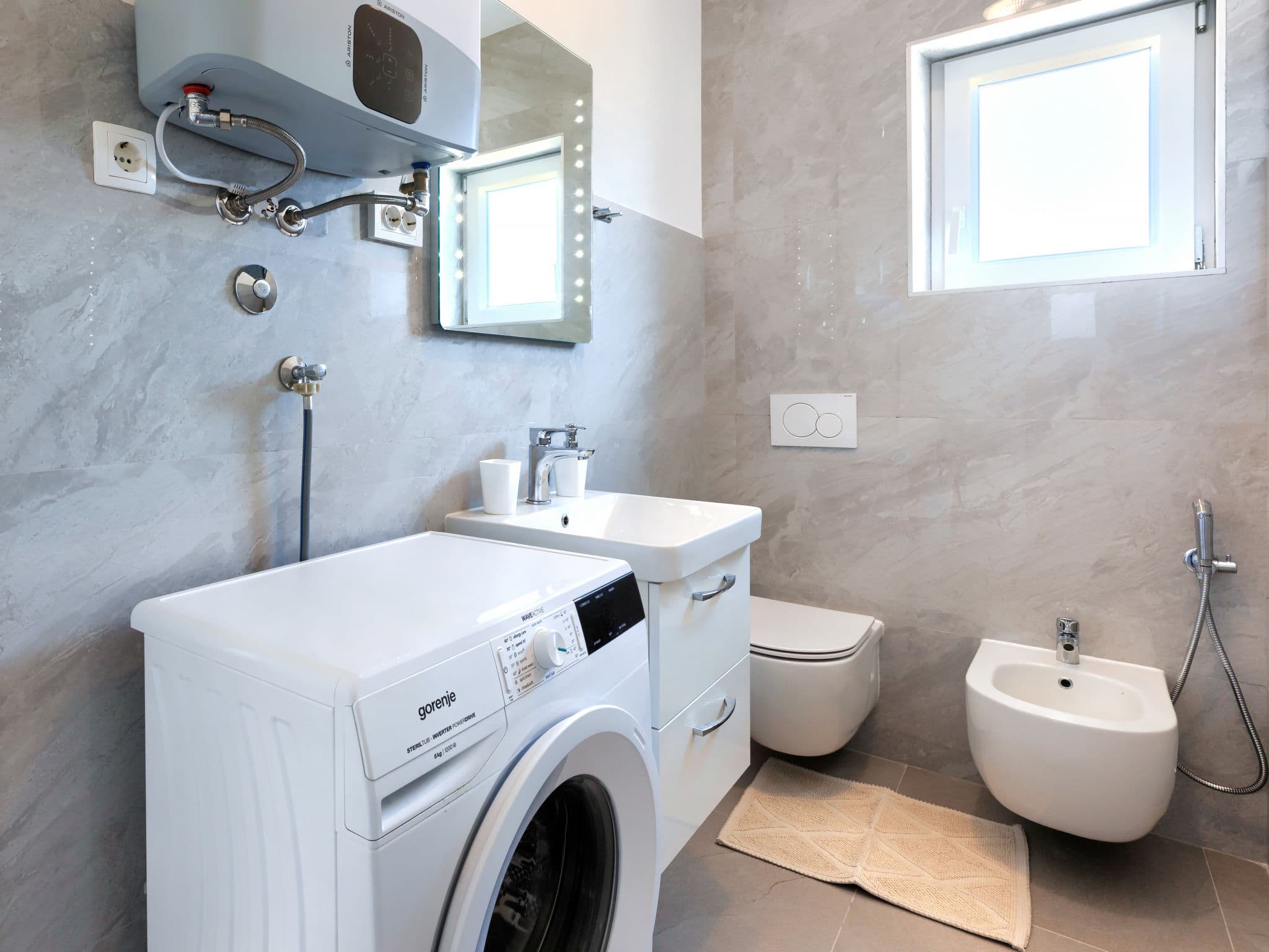 Bathroom / Wellness