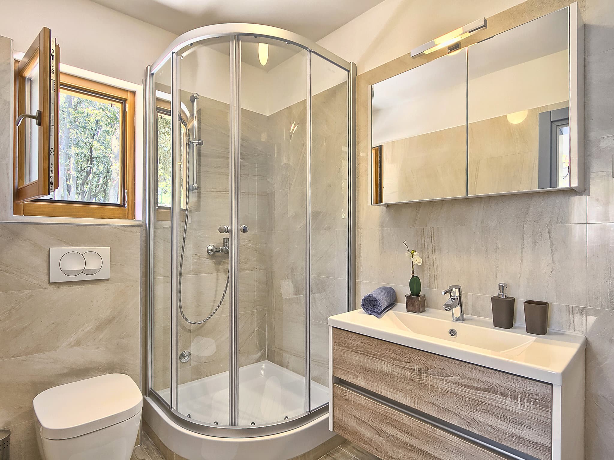 Bathroom / Wellness