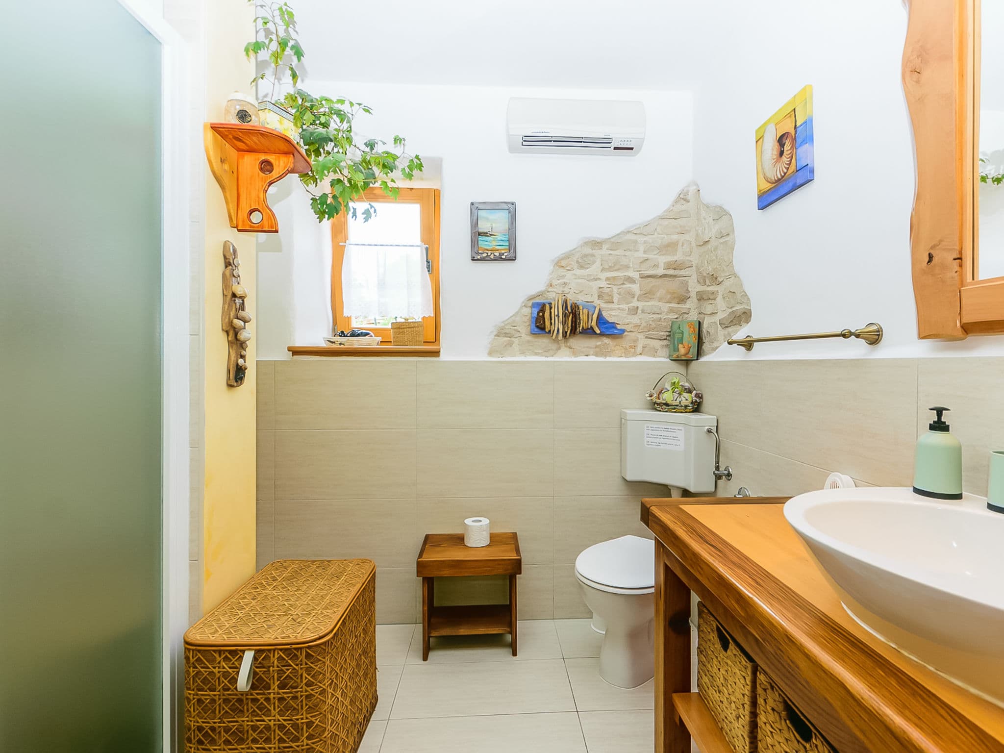 Bathroom / Wellness