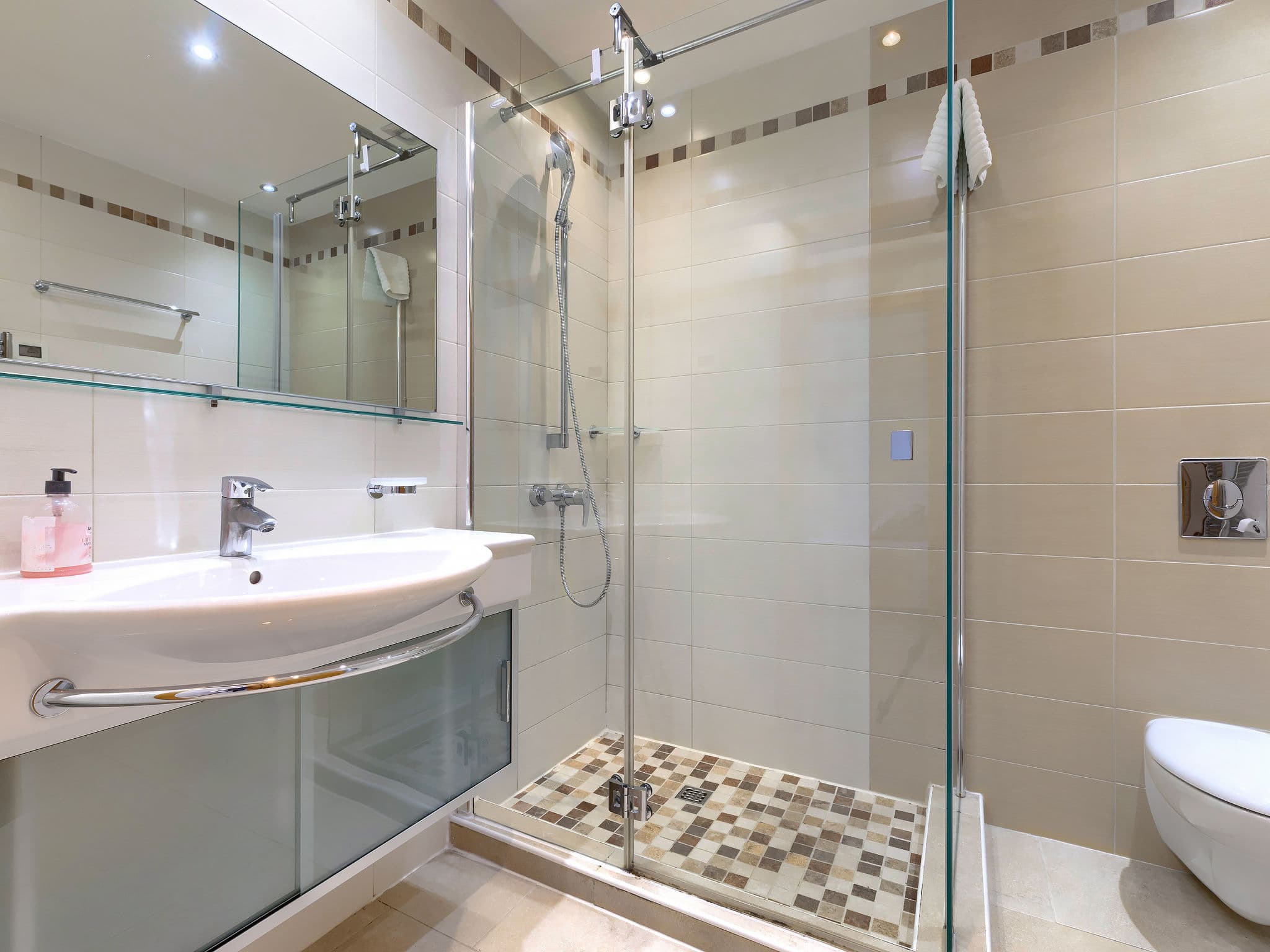 Bathroom / Wellness