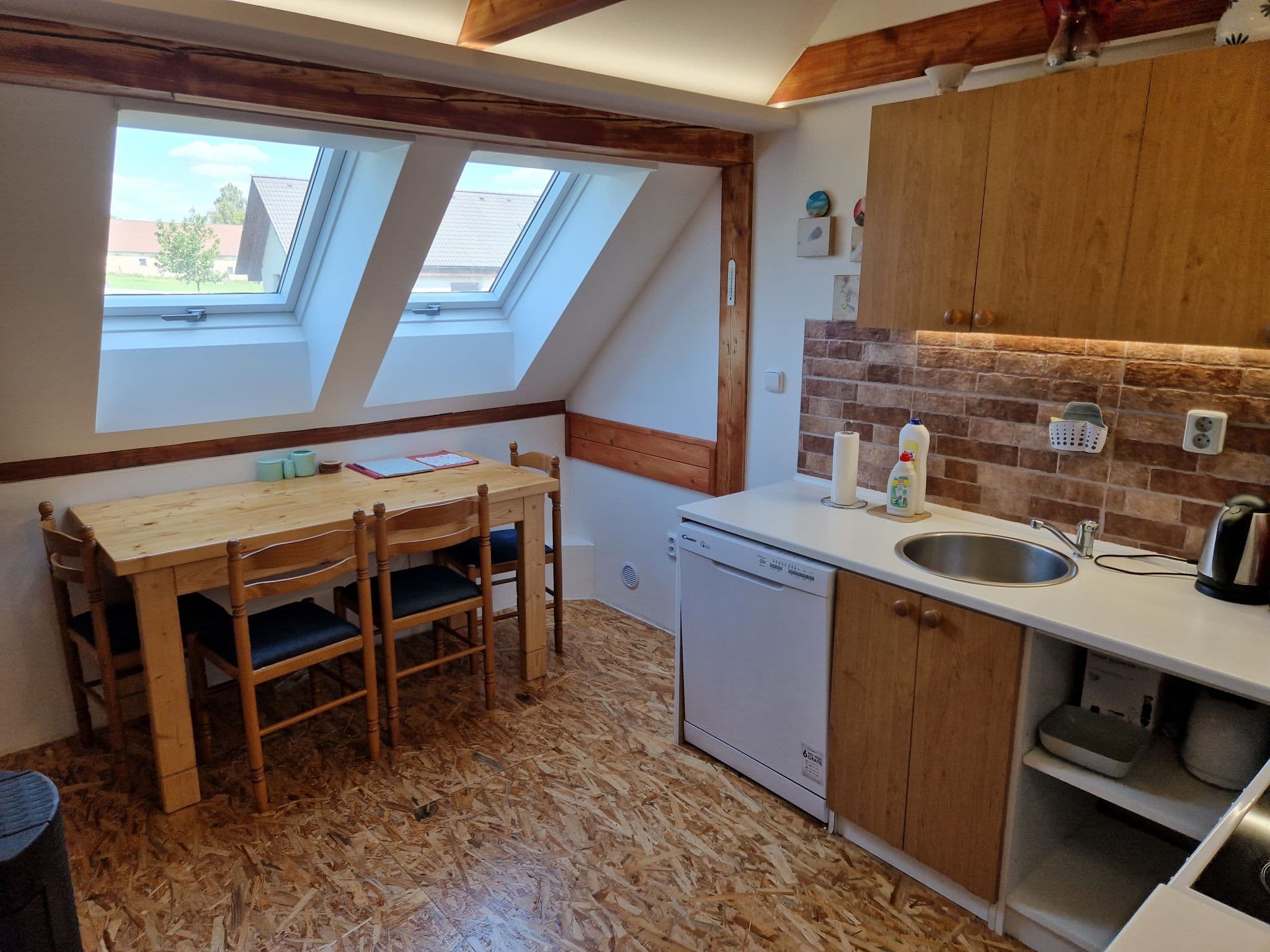 Kitchen / Dining Room