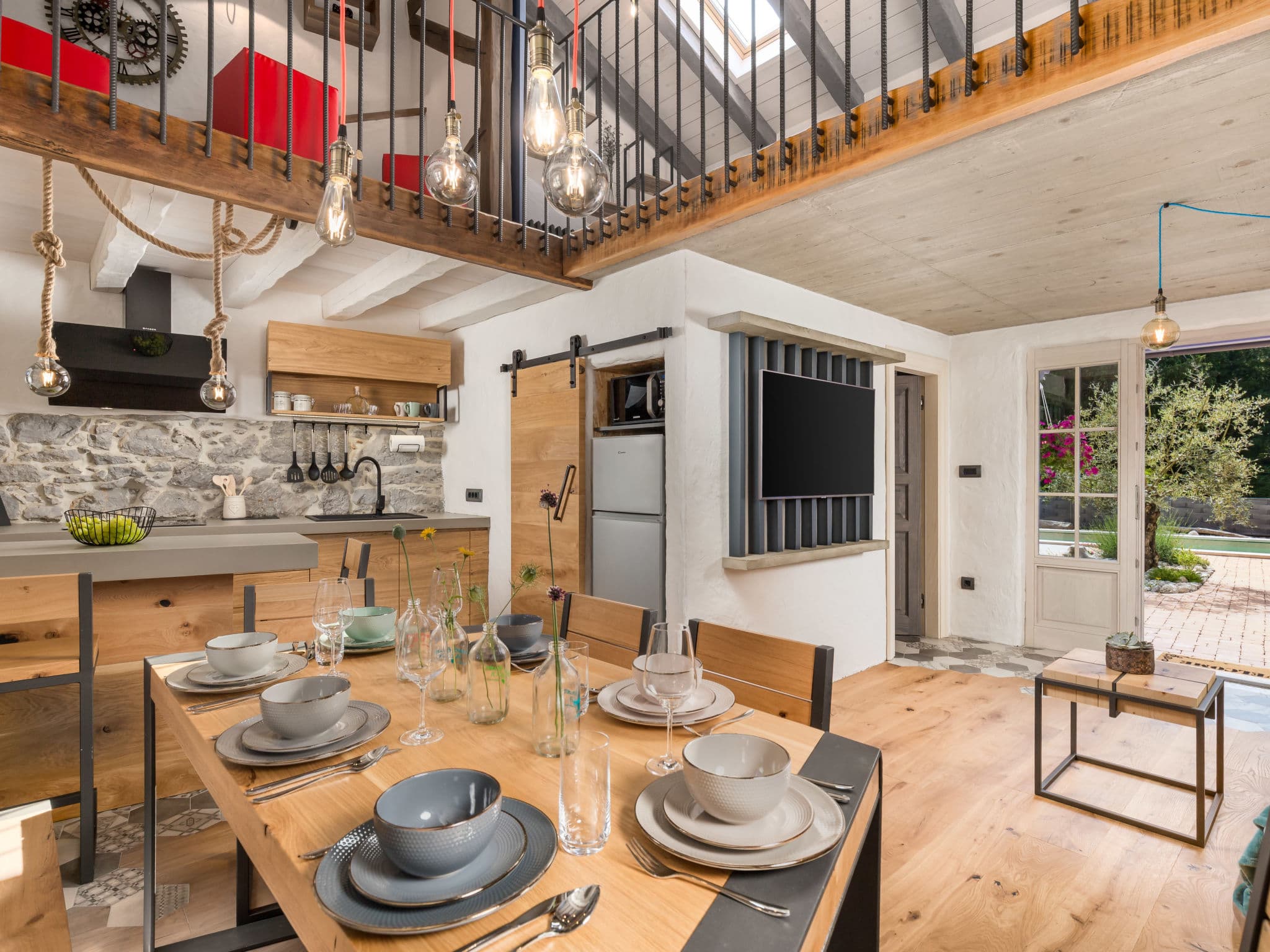 Kitchen / Dining Room