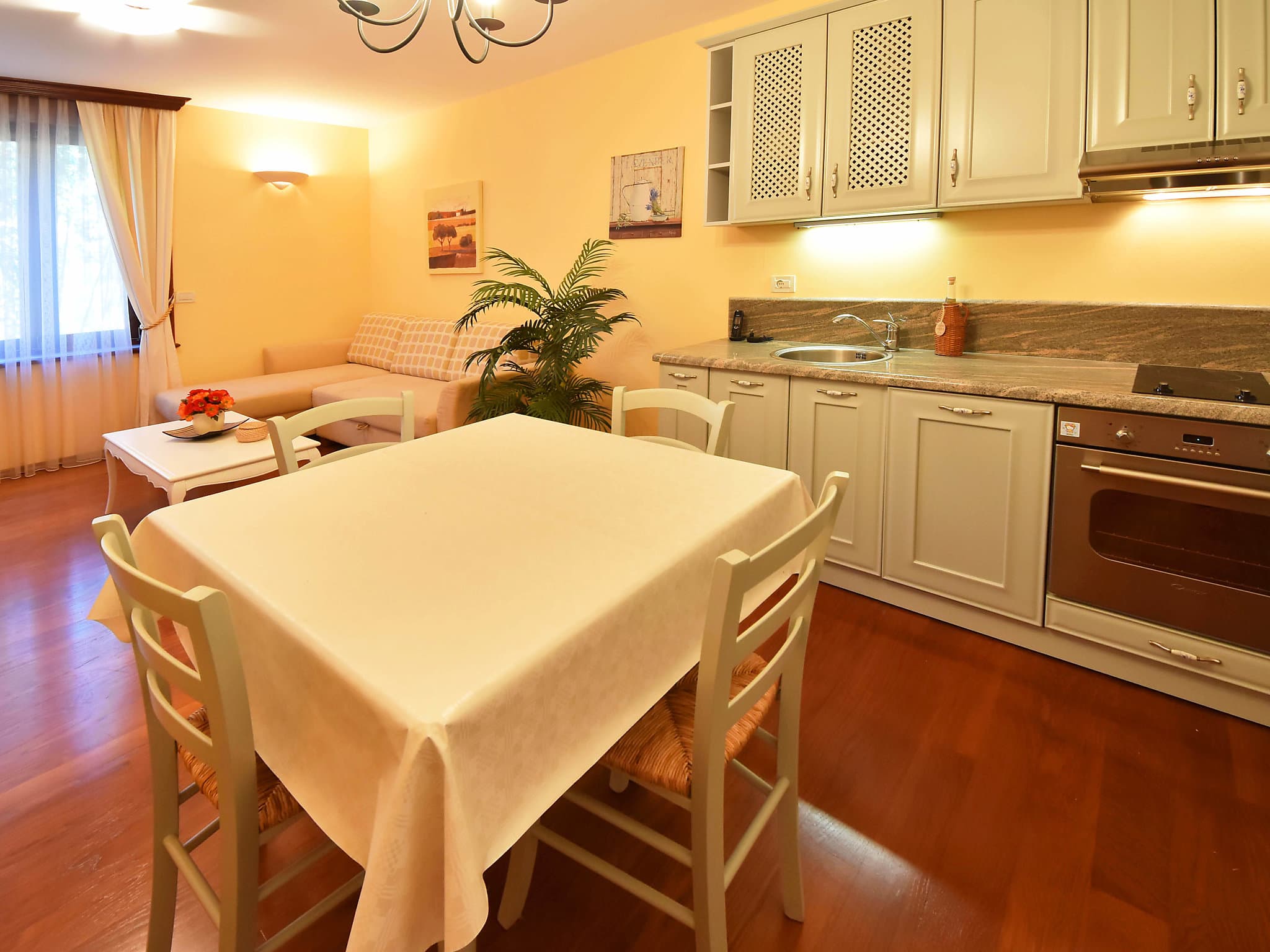 Kitchen / Dining Room