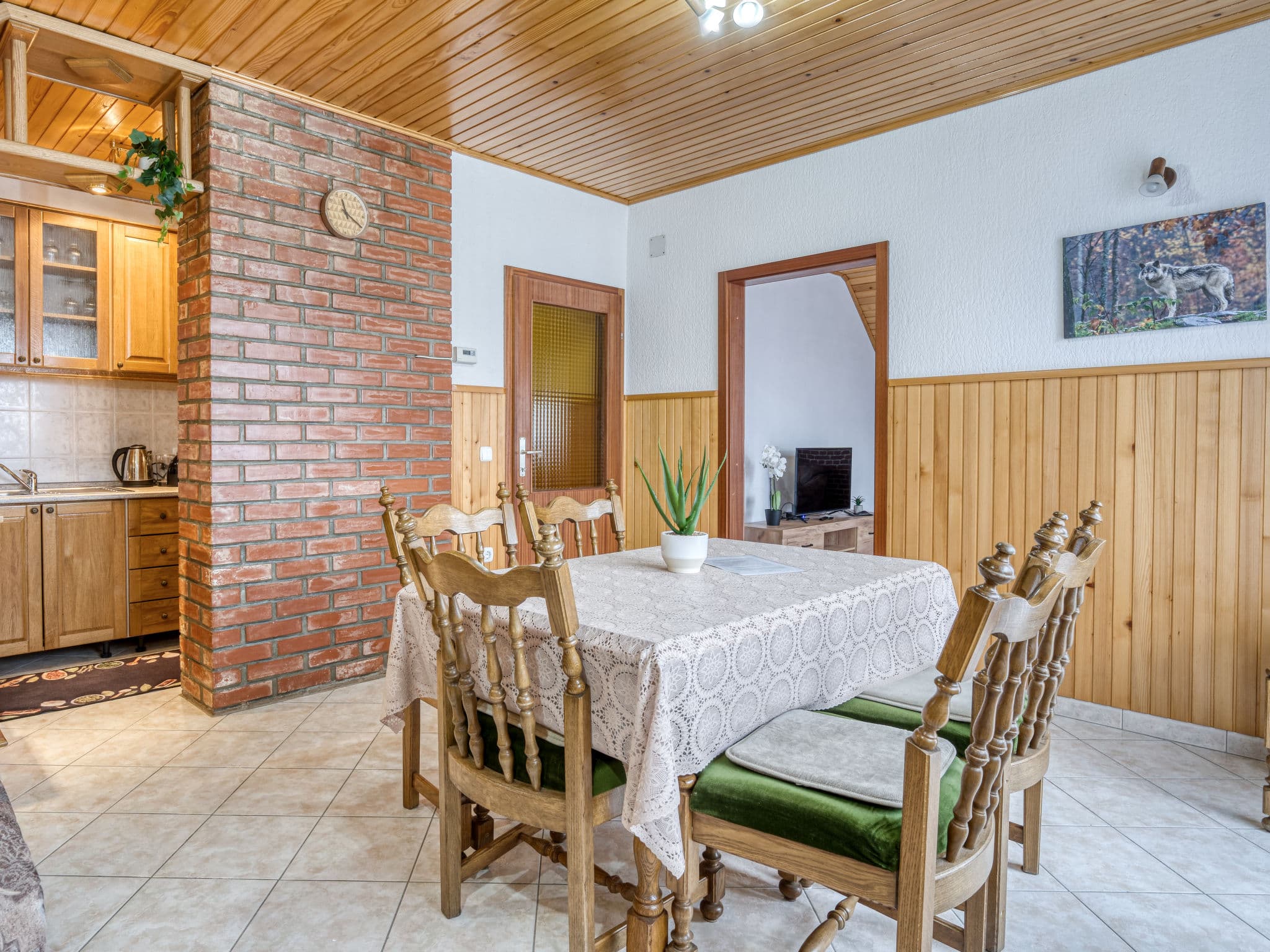 Kitchen / Dining Room