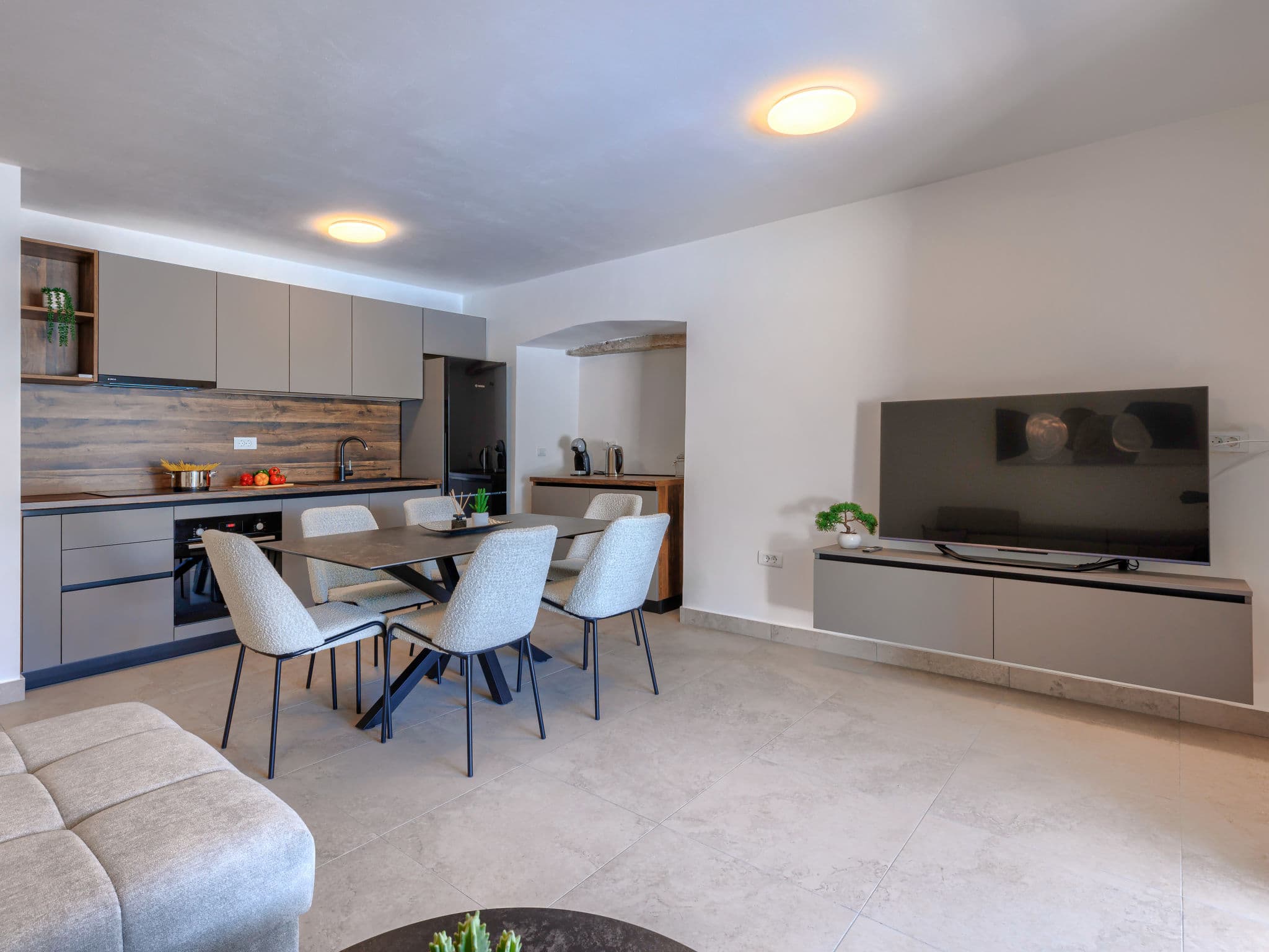Kitchen / Dining Room