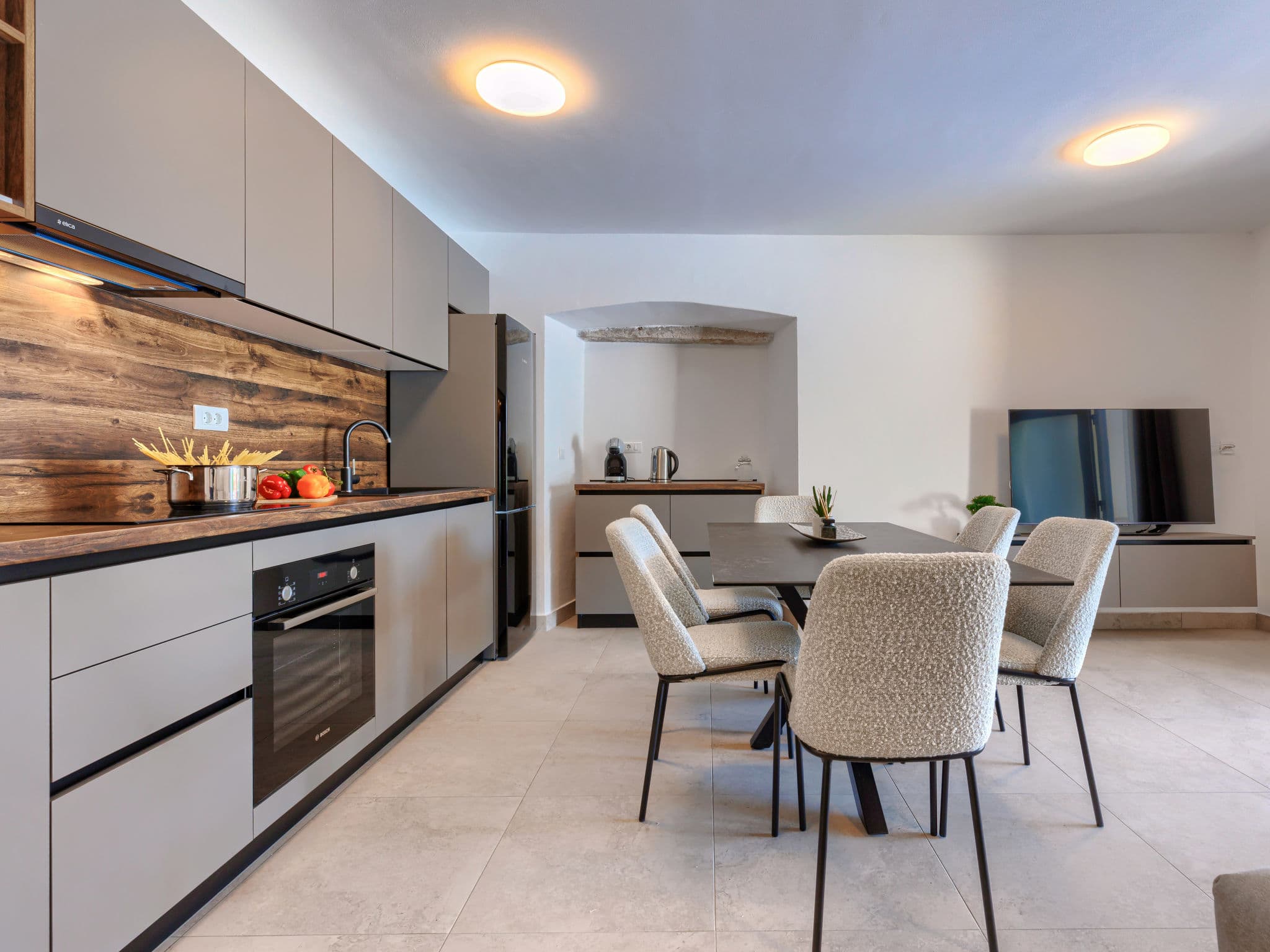 Kitchen / Dining Room