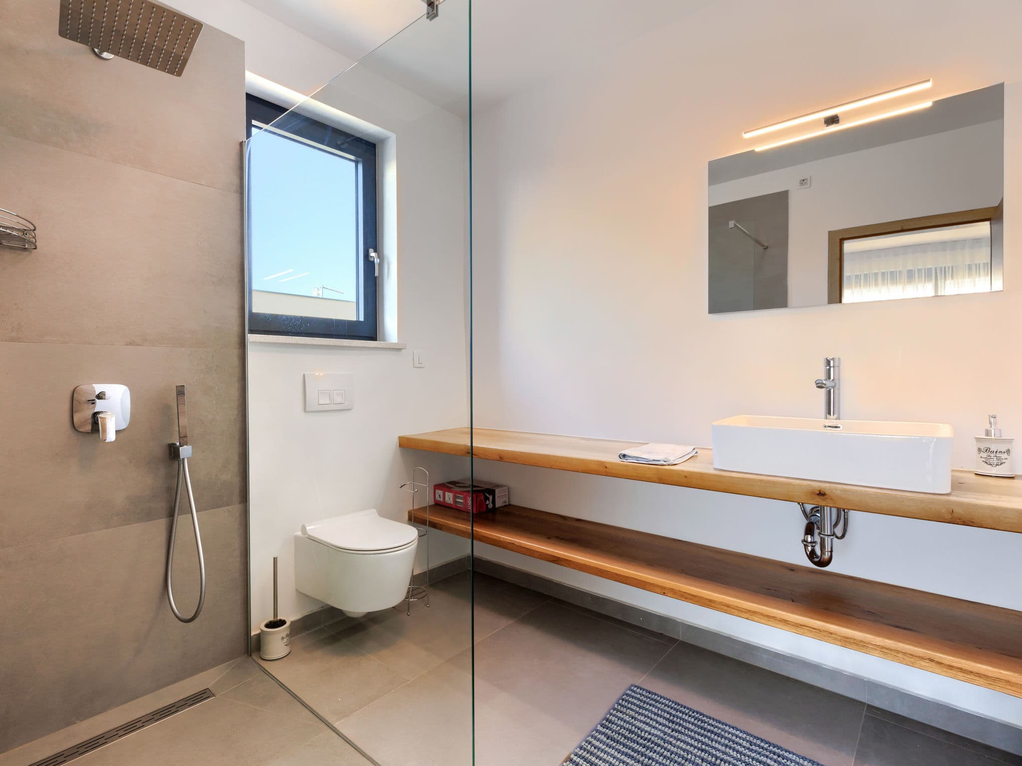 Bathroom / Wellness