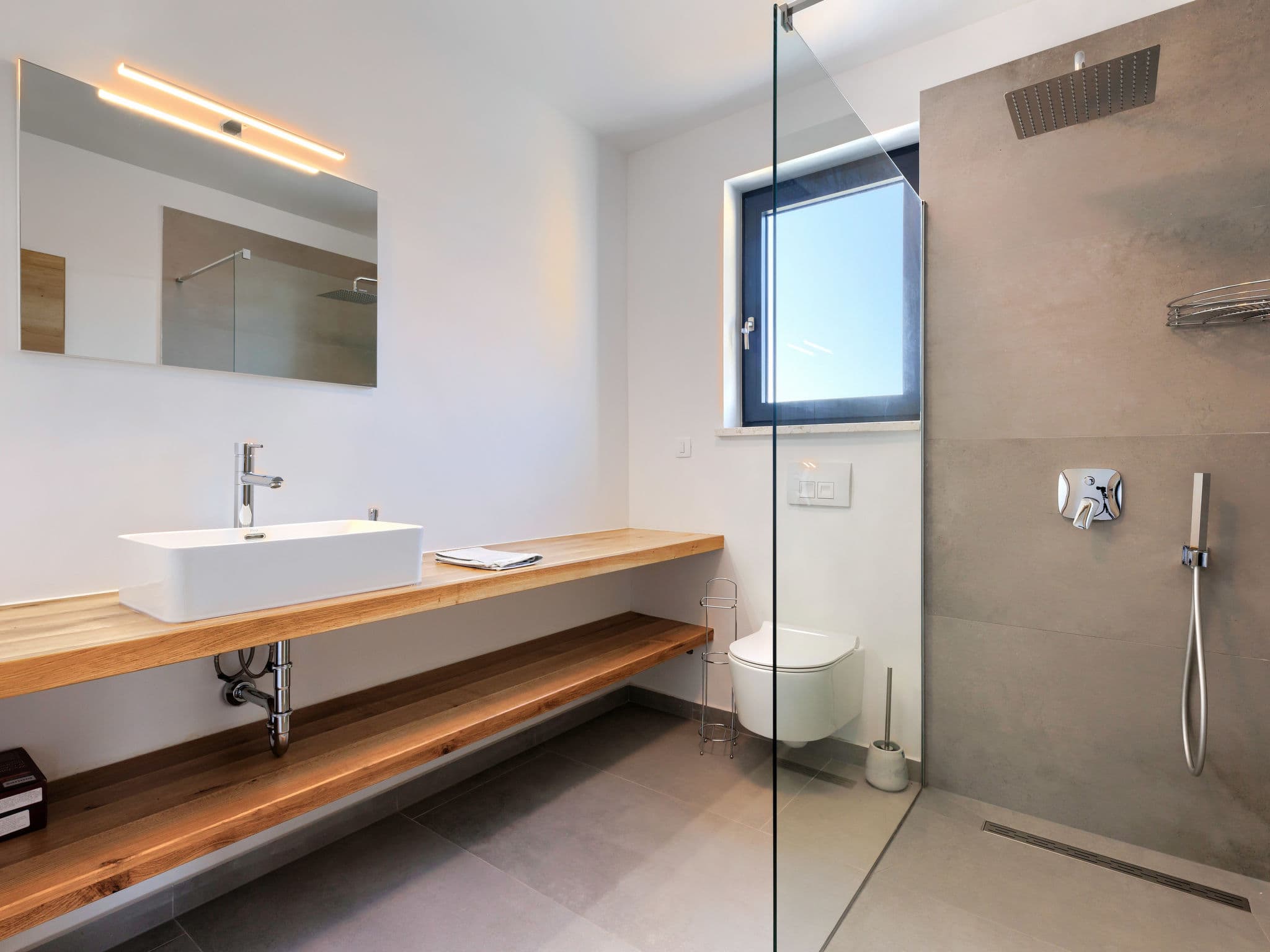 Bathroom / Wellness