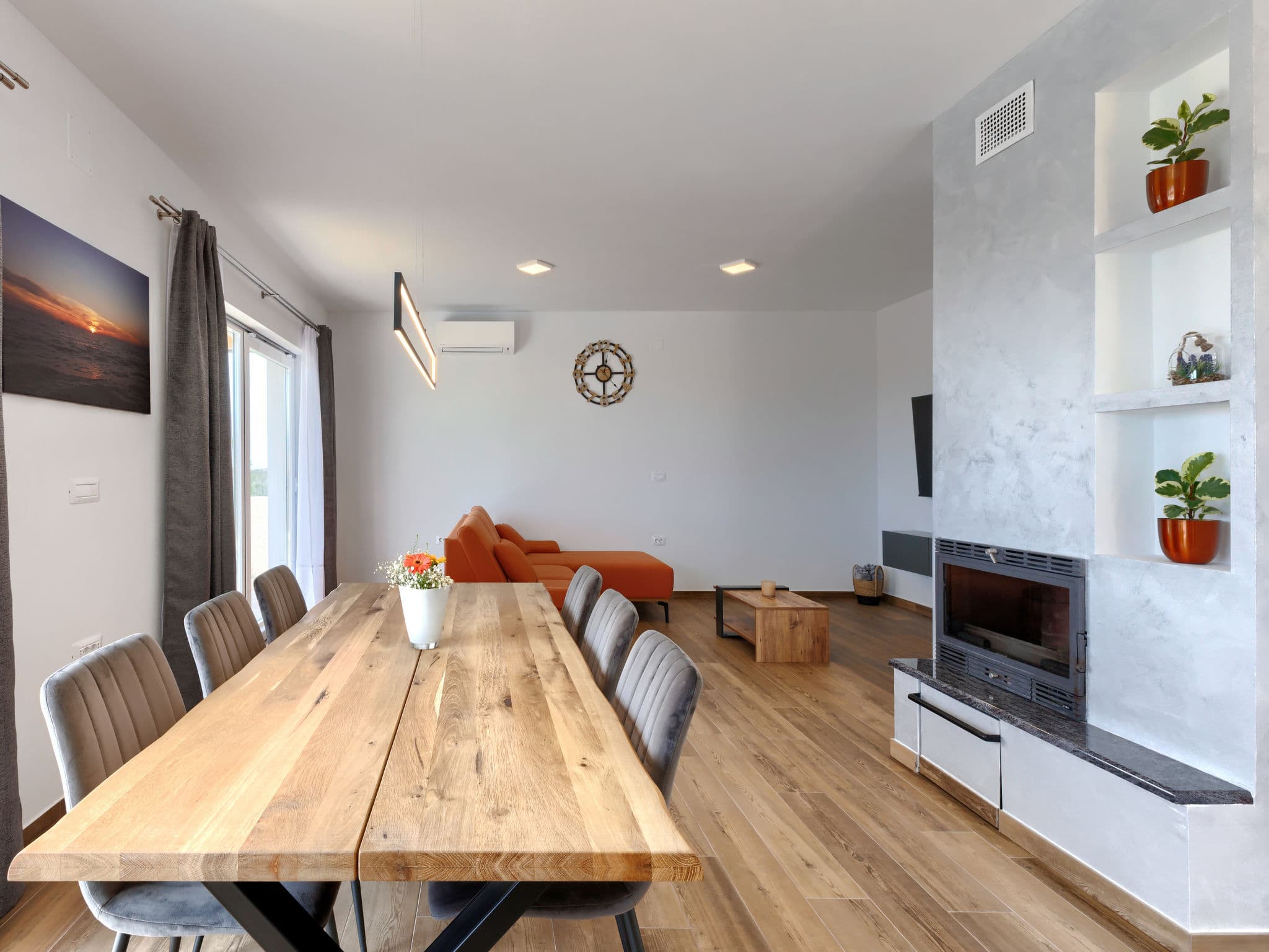 Kitchen / Dining Room