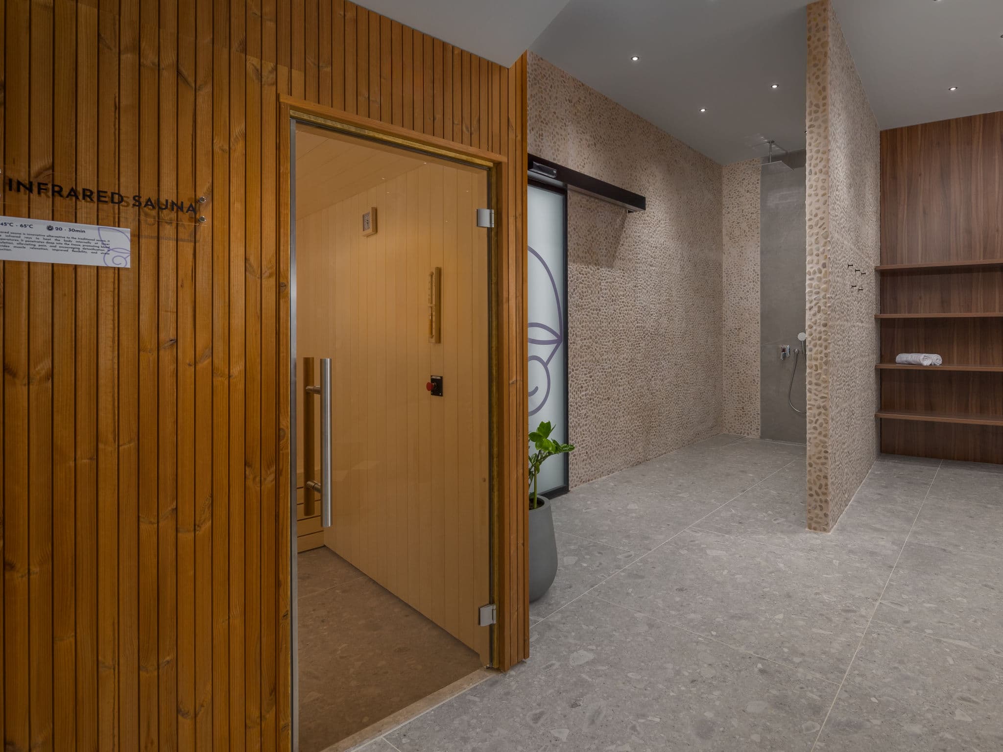 Bathroom / Wellness