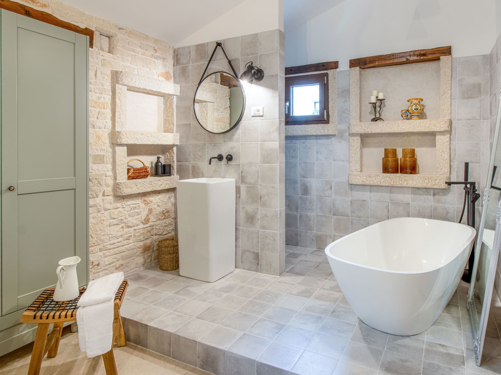 Bathroom / Wellness