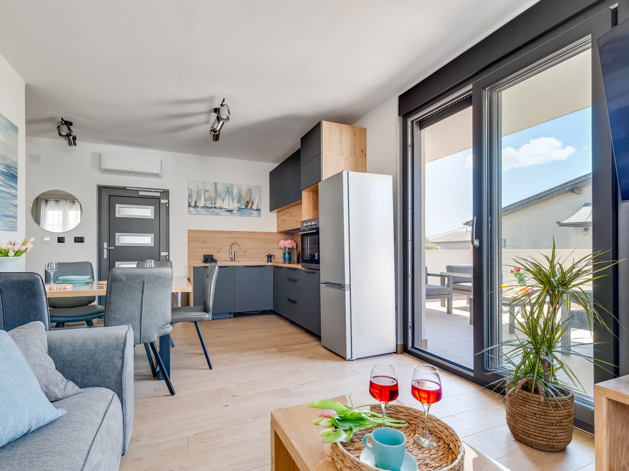 Kitchen / Dining Room
