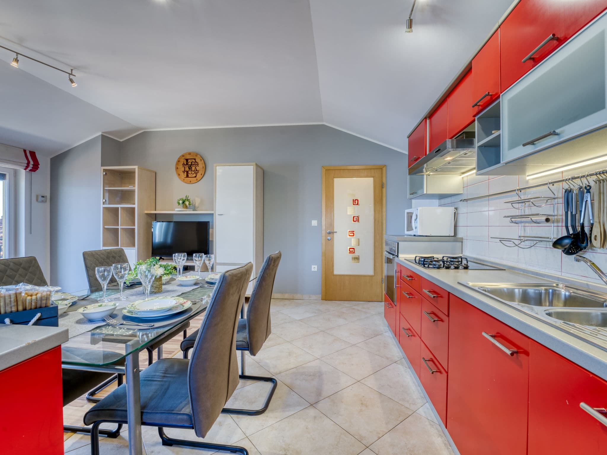 Kitchen / Dining Room