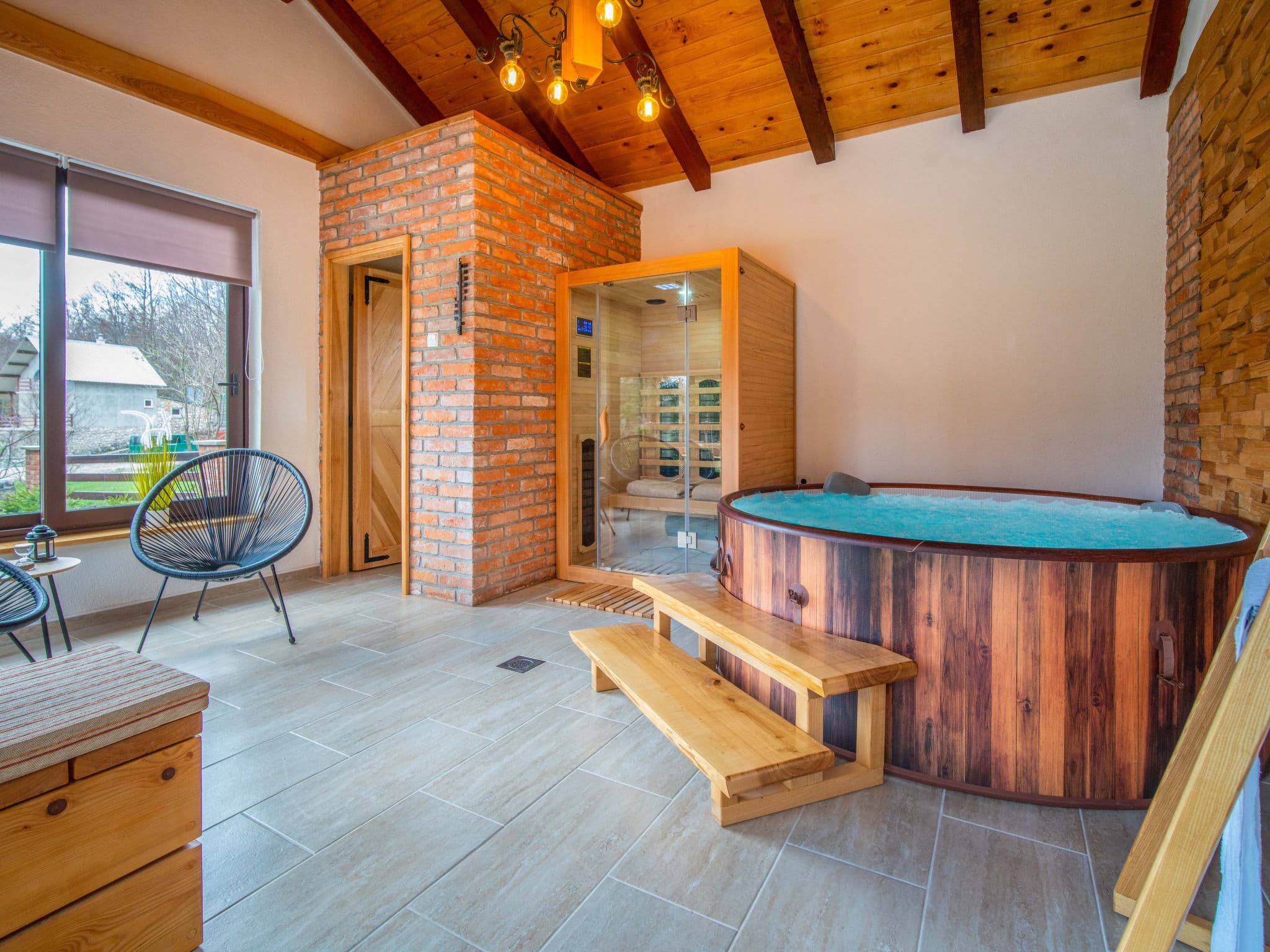 Bathroom / Wellness