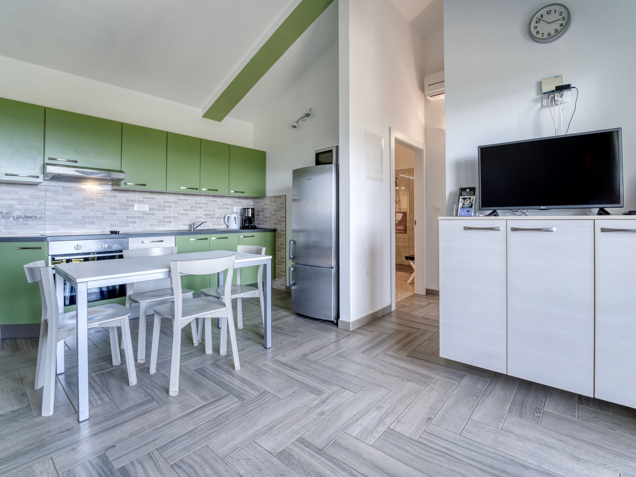 Kitchen / Dining Room