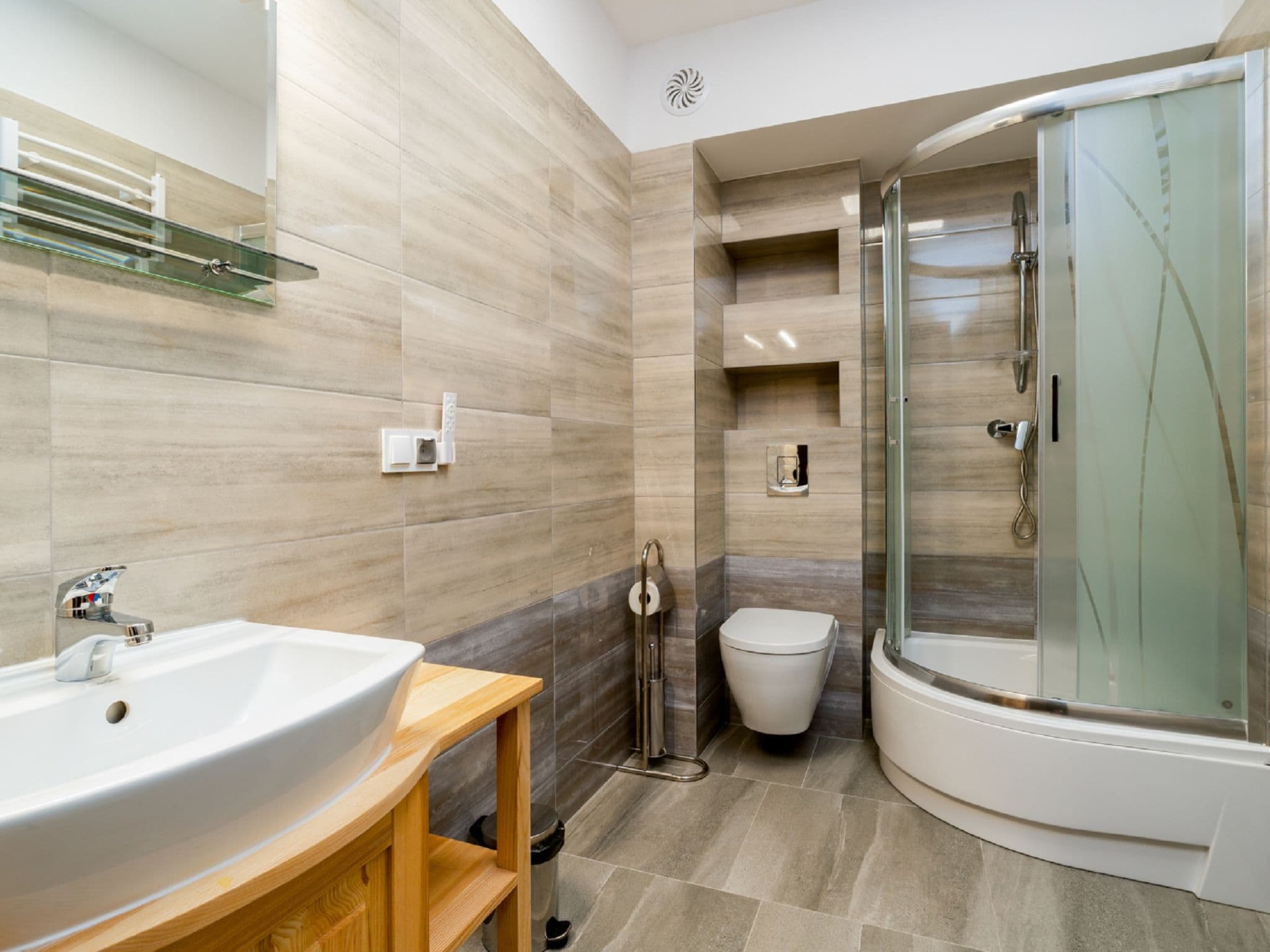 Bathroom / Wellness