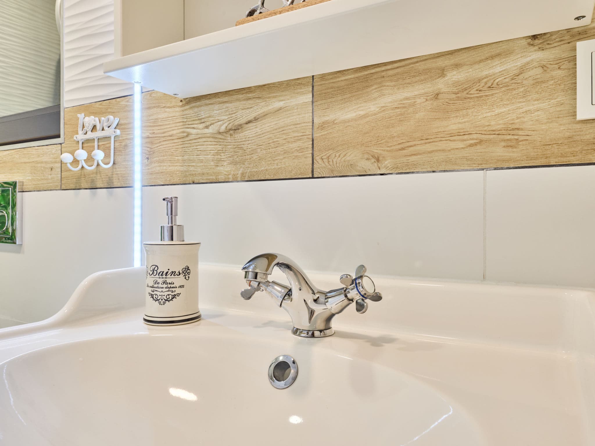 Bathroom / Wellness
