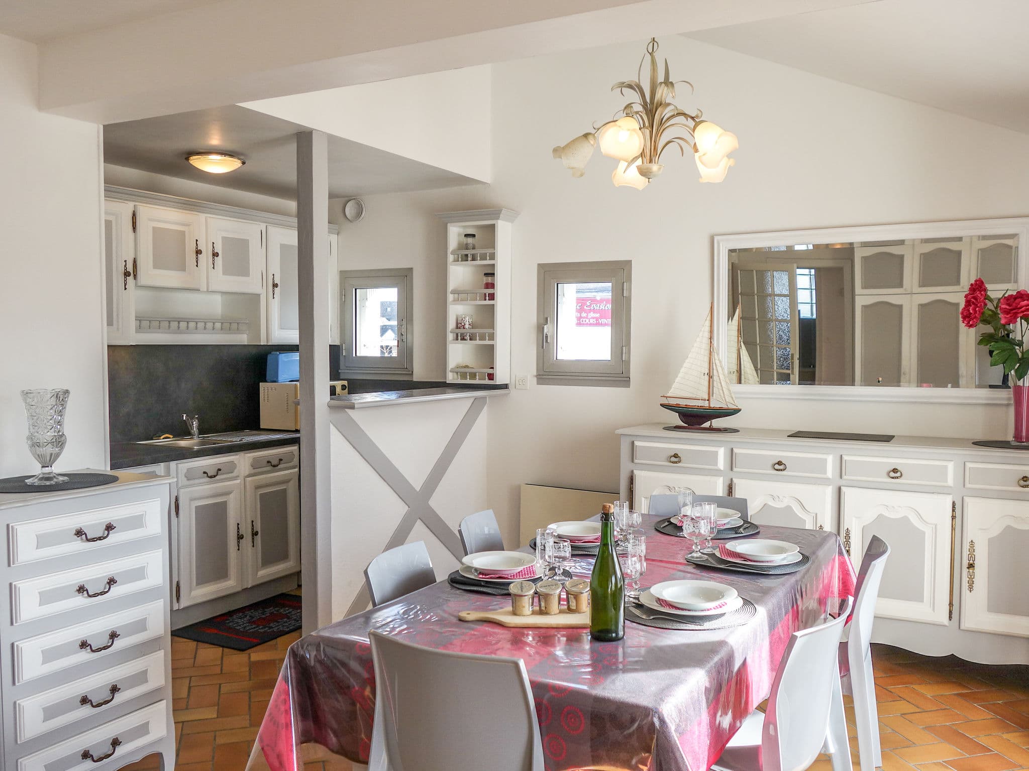 Kitchen / Dining Room