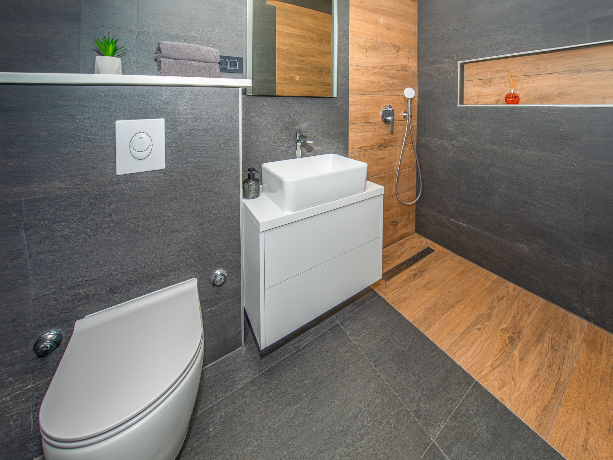 Bathroom / Wellness