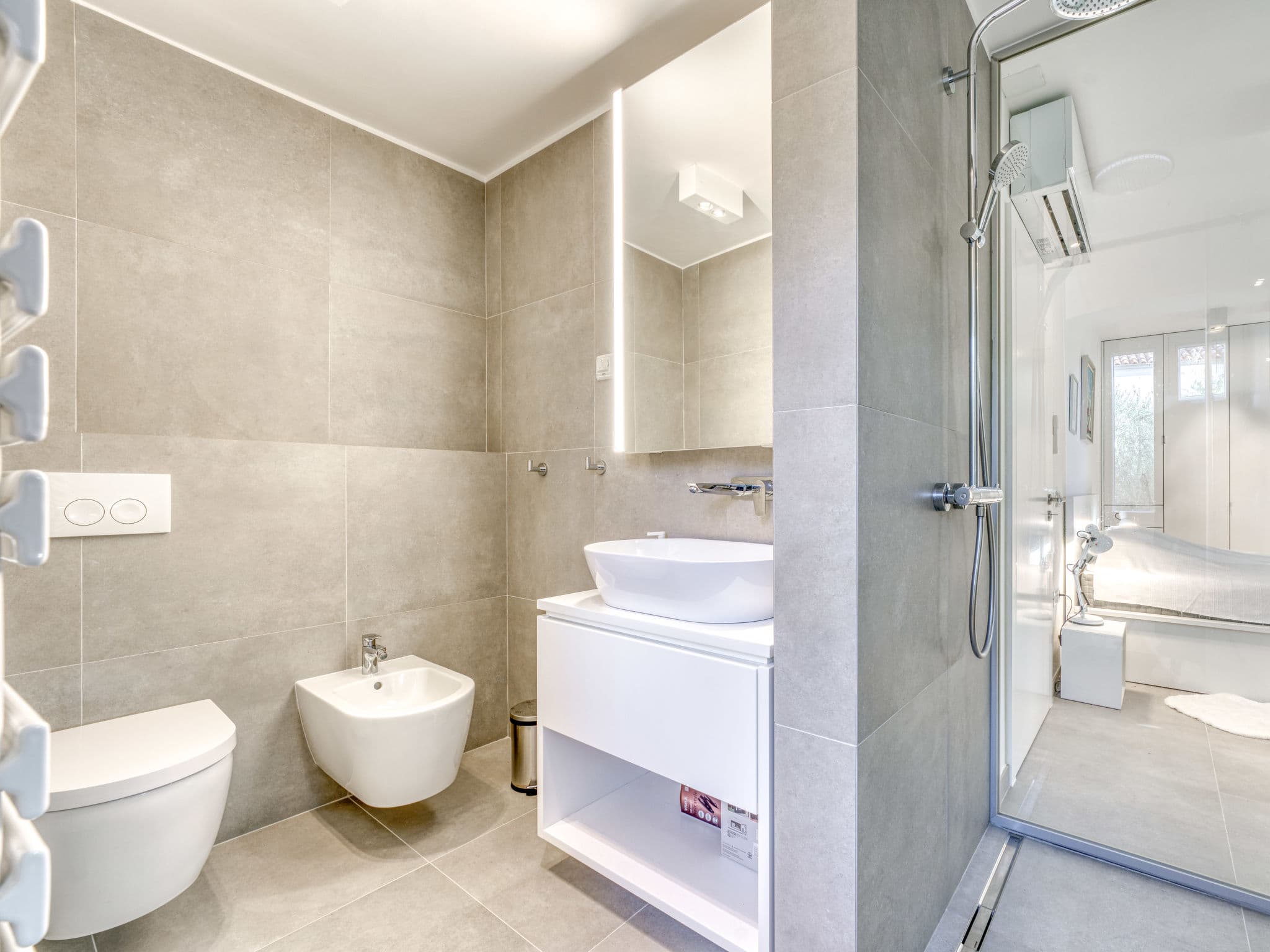 Bathroom / Wellness