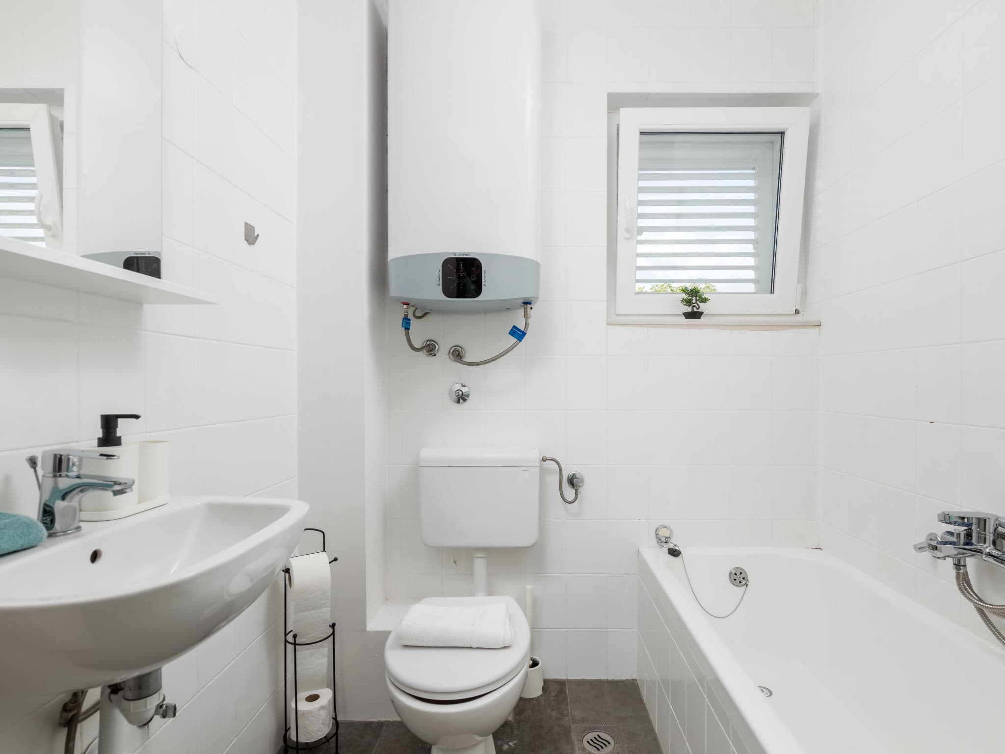 Bathroom / Wellness