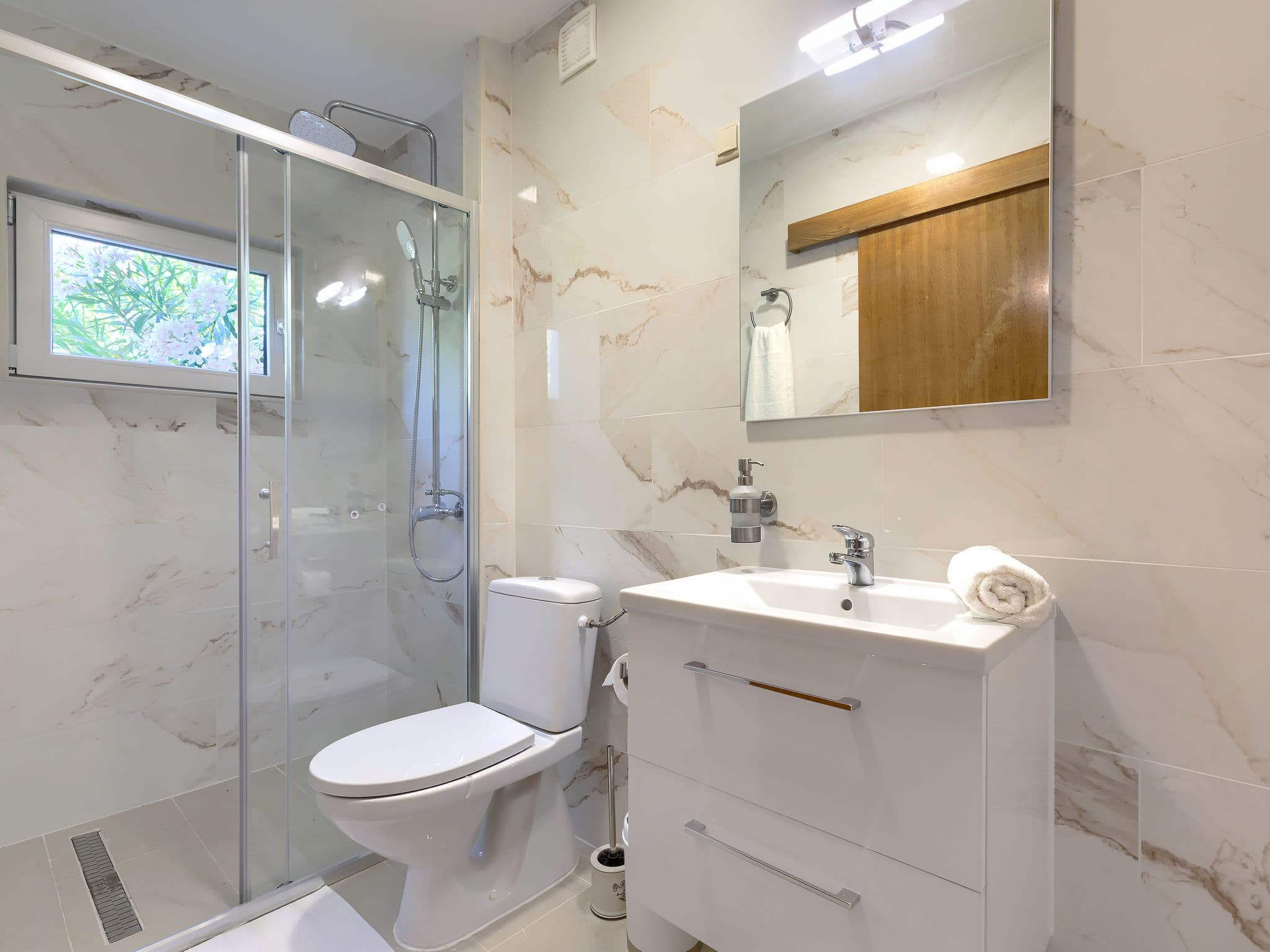 Bathroom / Wellness