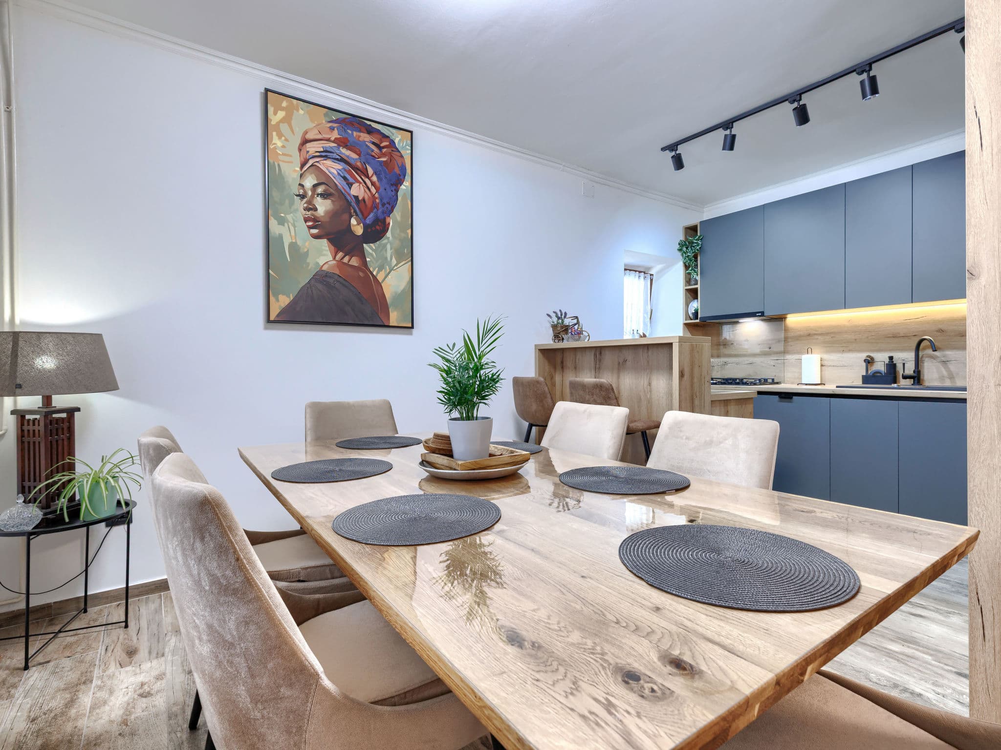 Kitchen / Dining Room