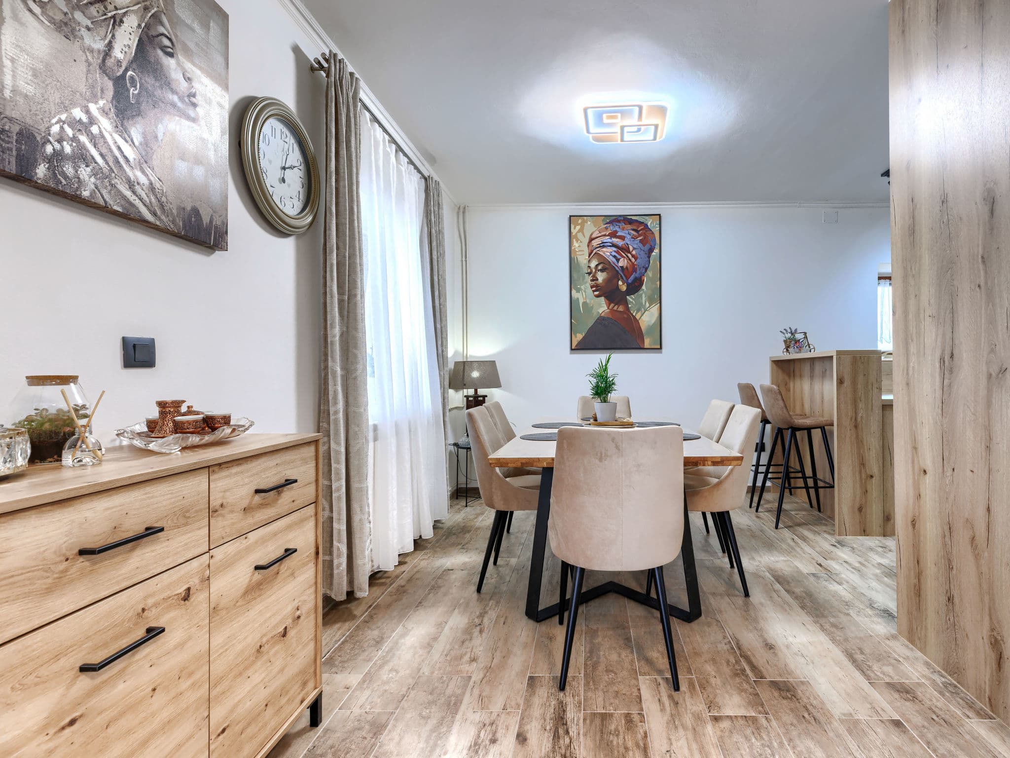 Kitchen / Dining Room